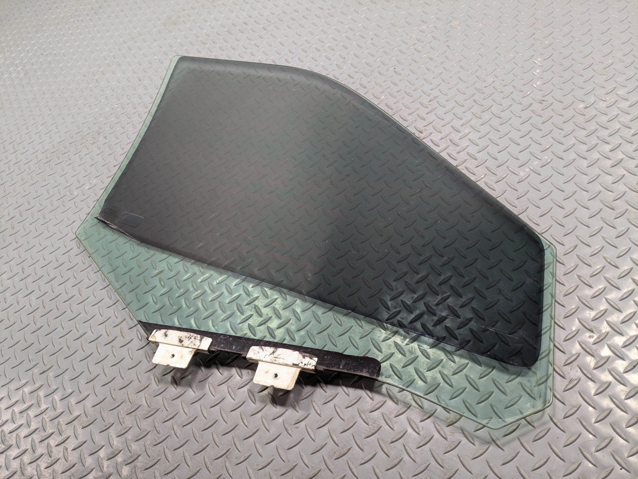 2011 - 2015 OEM FORD EXPLORER FRONT LEFT DRIVER SIDE DOOR GLASS WINDOW