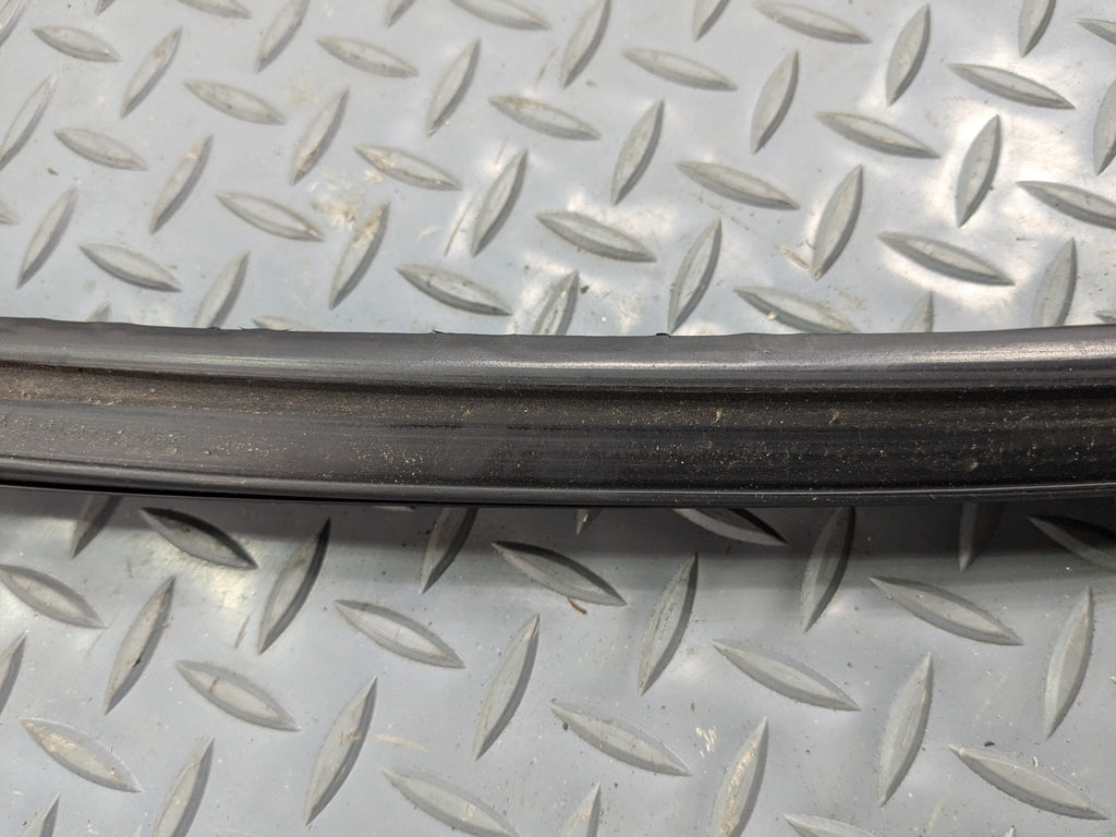 2011 - 2015 OEM FORD EXPLORER REAR LEFT DRIVER SIDE VENT WINDOW GLASS