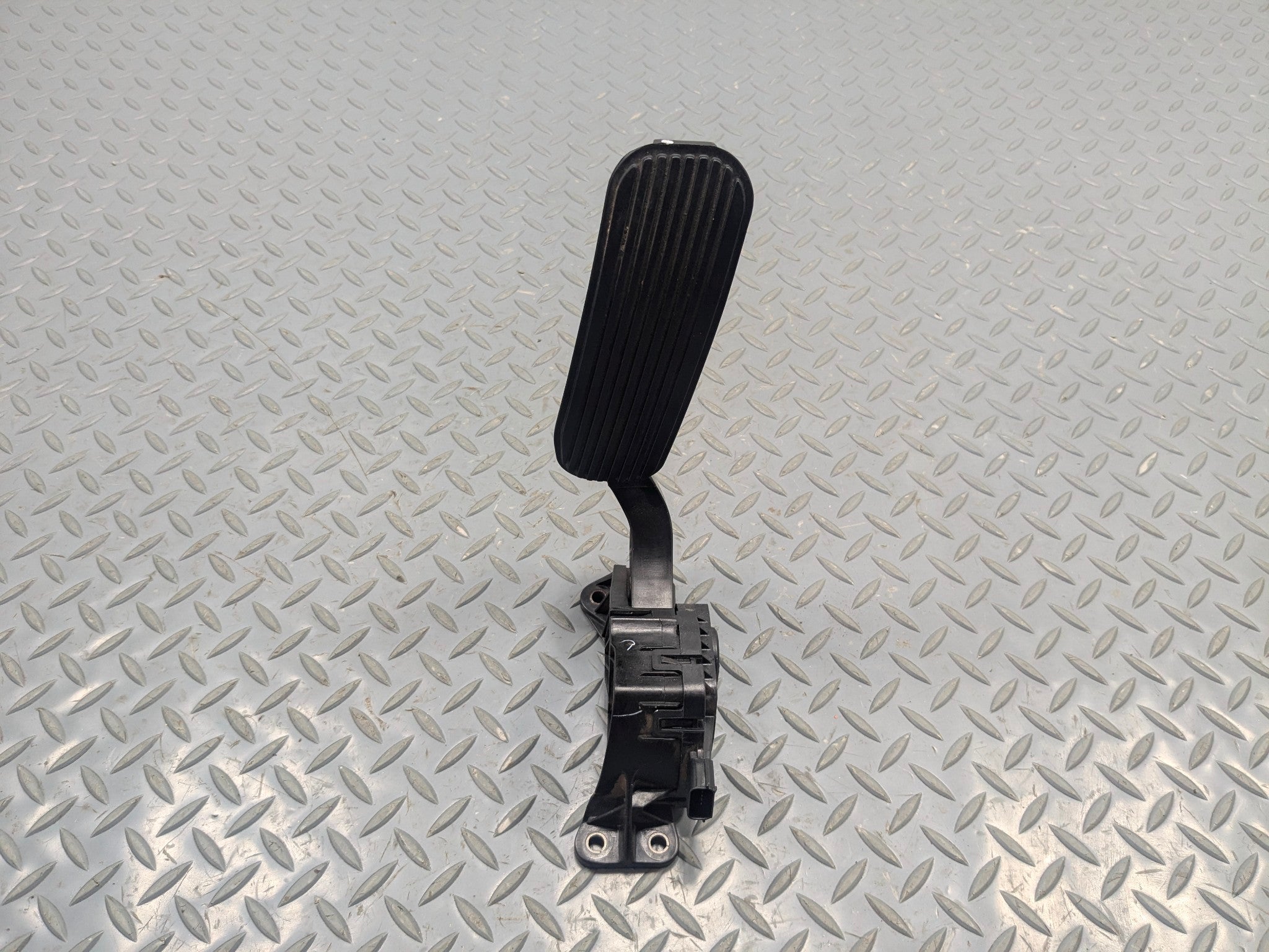 2011 - 2015 OEM FORD EXPLORER ACCELERATOR THROTTLE PEDAL SENSOR