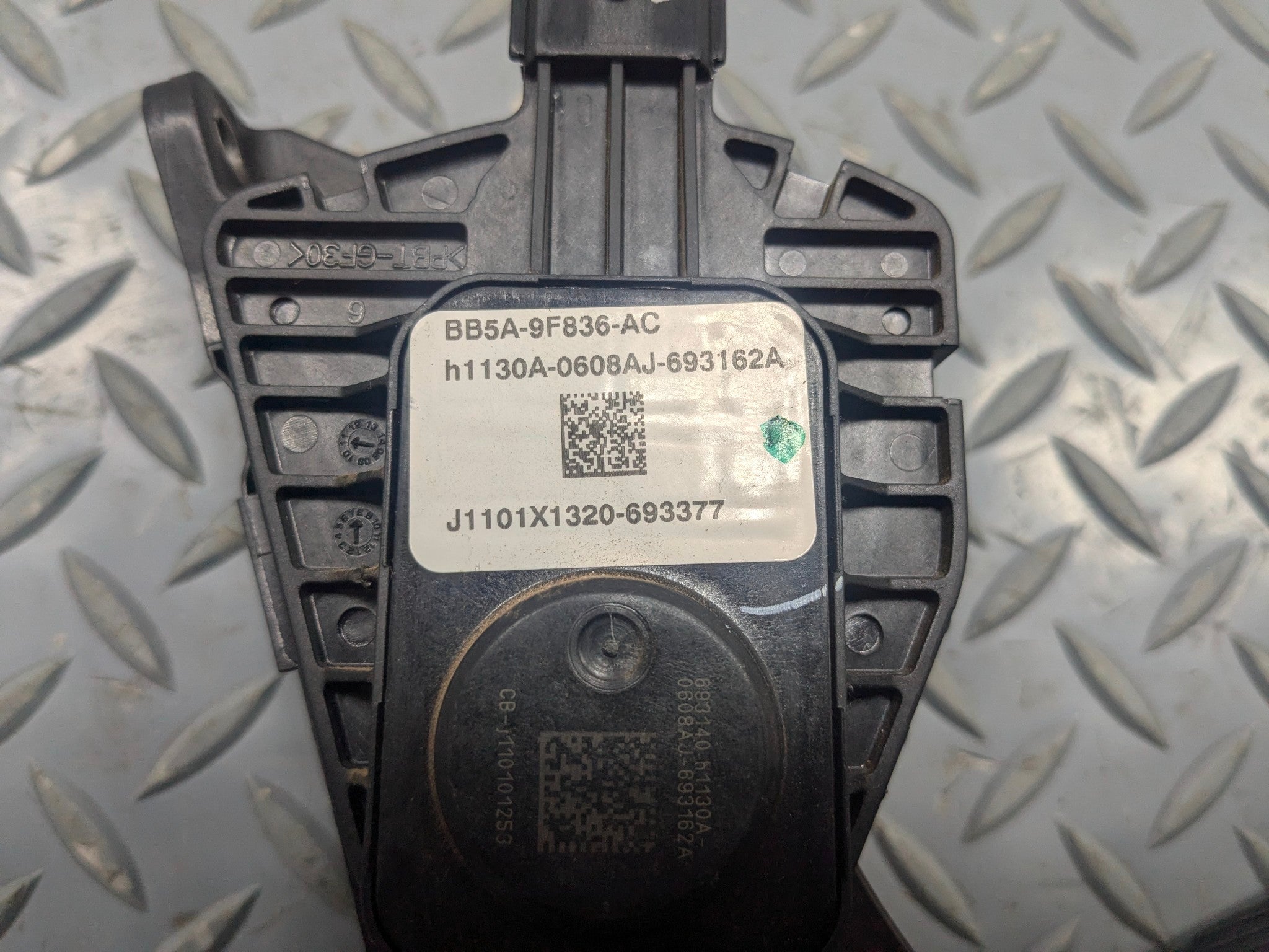 2011 - 2015 OEM FORD EXPLORER ACCELERATOR THROTTLE PEDAL SENSOR