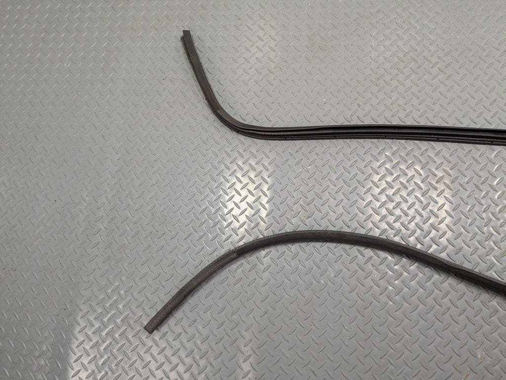 2011 - 2015 OEM FORD EXPLORER FRONT LEFT DRIVER SIDE WEATHER STRIP SEAL
