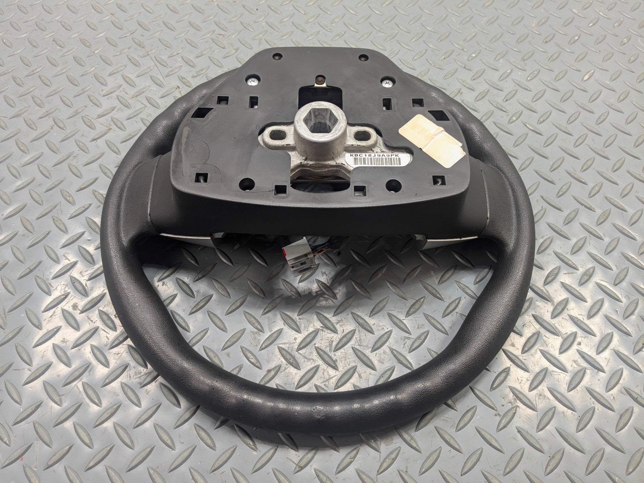 2011 - 2015 OEM FORD EXPLORER POWER STEERING WHEEL WITH CONTROL SWITCH ASSEMBLY