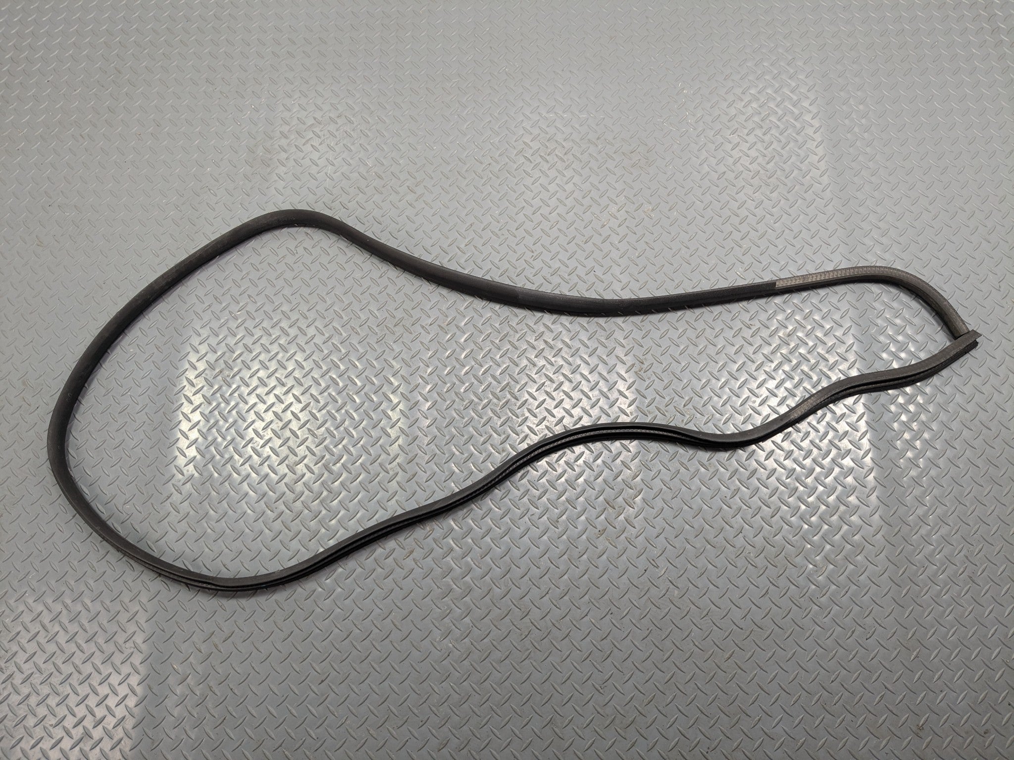 2011 - 2015 OEM FORD EXPLORER REAR LEFT DRIVER SIDE WEATHER STRIP SEAL