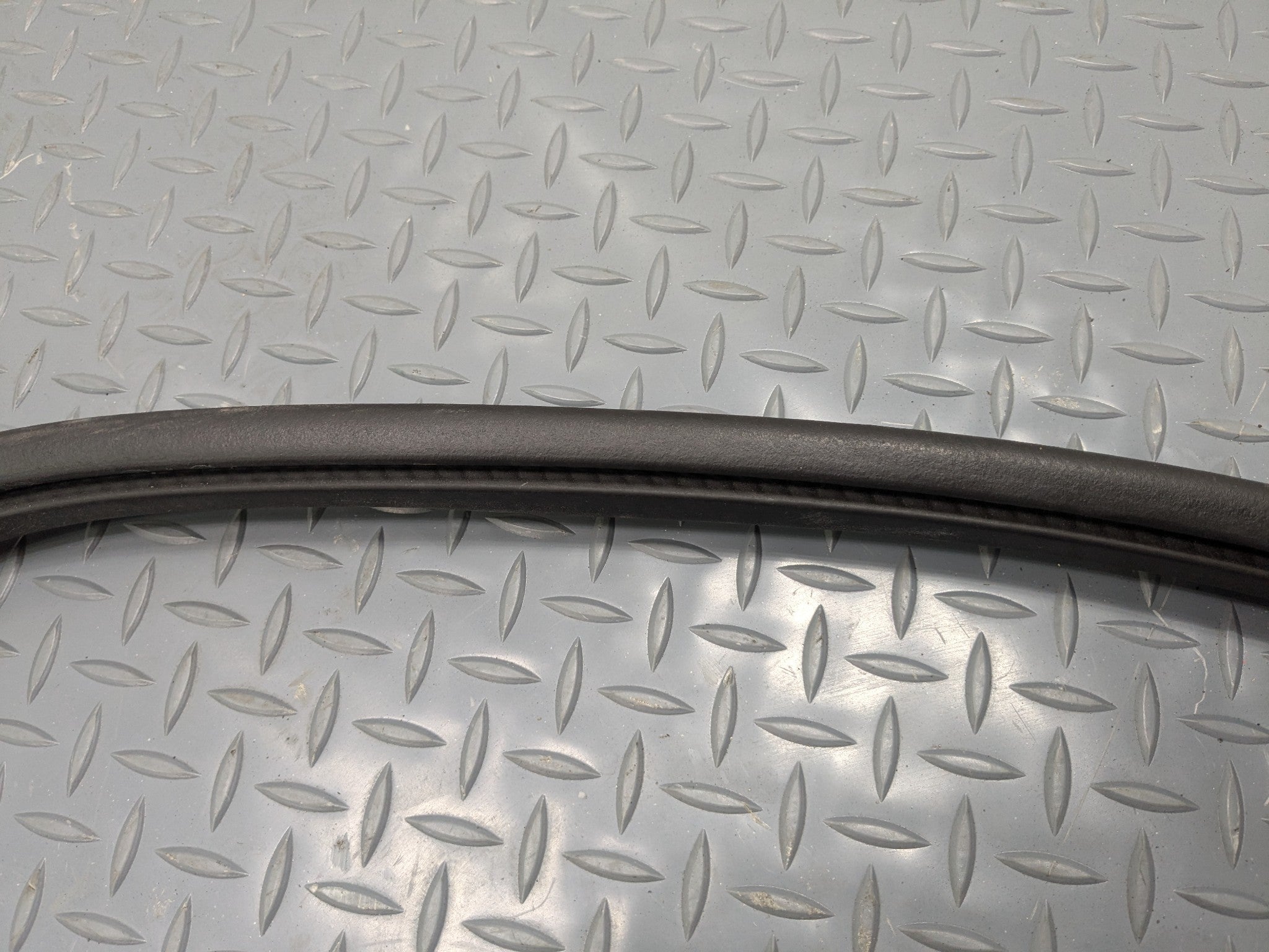 2011 - 2015 OEM FORD EXPLORER REAR LEFT DRIVER SIDE WEATHER STRIP SEAL