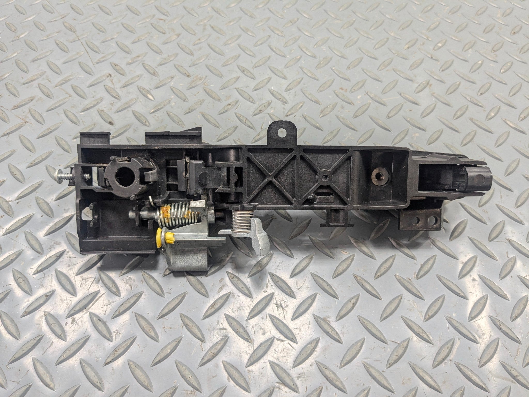 2011 - 2015 OEM FORD EXPLORER FRONT RIGHT SIDE EXTERIOR OUTSIDE DOOR HANDLE