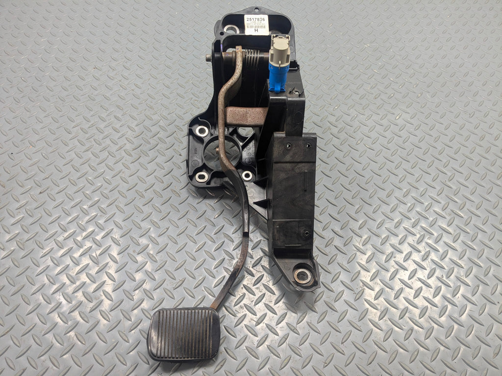 2011 - 2015 OEM FORD EXPLORER BRAKE STOP PEDAL AND SENSOR ASSEMBLY