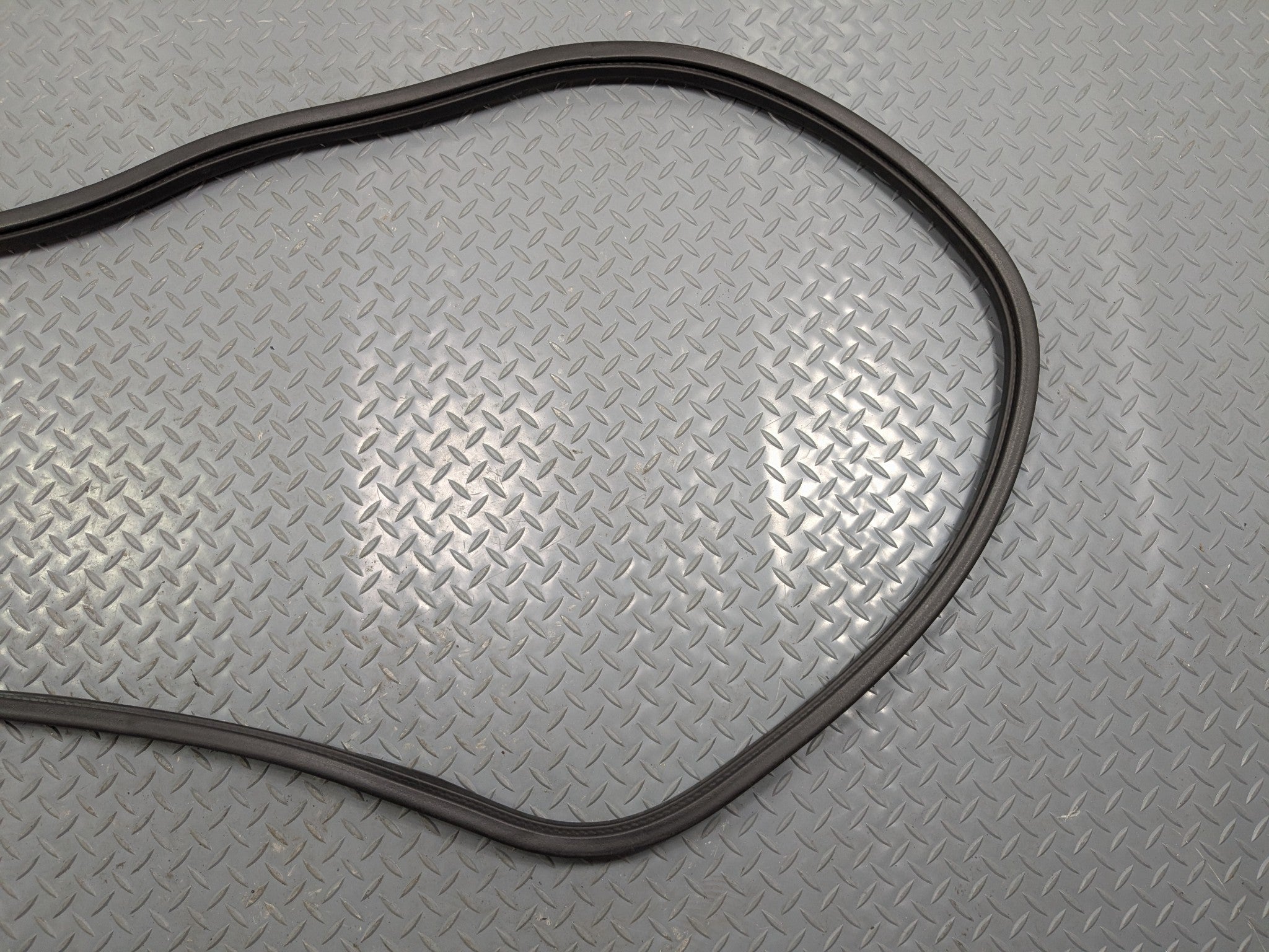2011 - 2015 OEM FORD EXPLORER REAR RIGHT PASSENGER SIDE WEATHER STRIP SEAL
