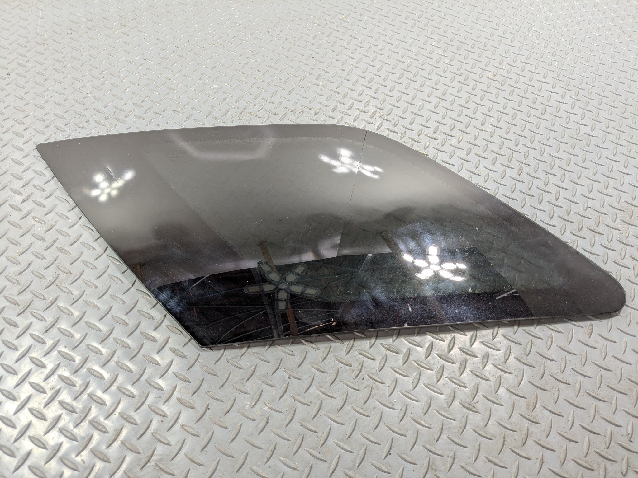 2011 - 2015 OEM FORD EXPLORER REAR LEFT DRIVER SIDE QUARTER WINDOW GLASS