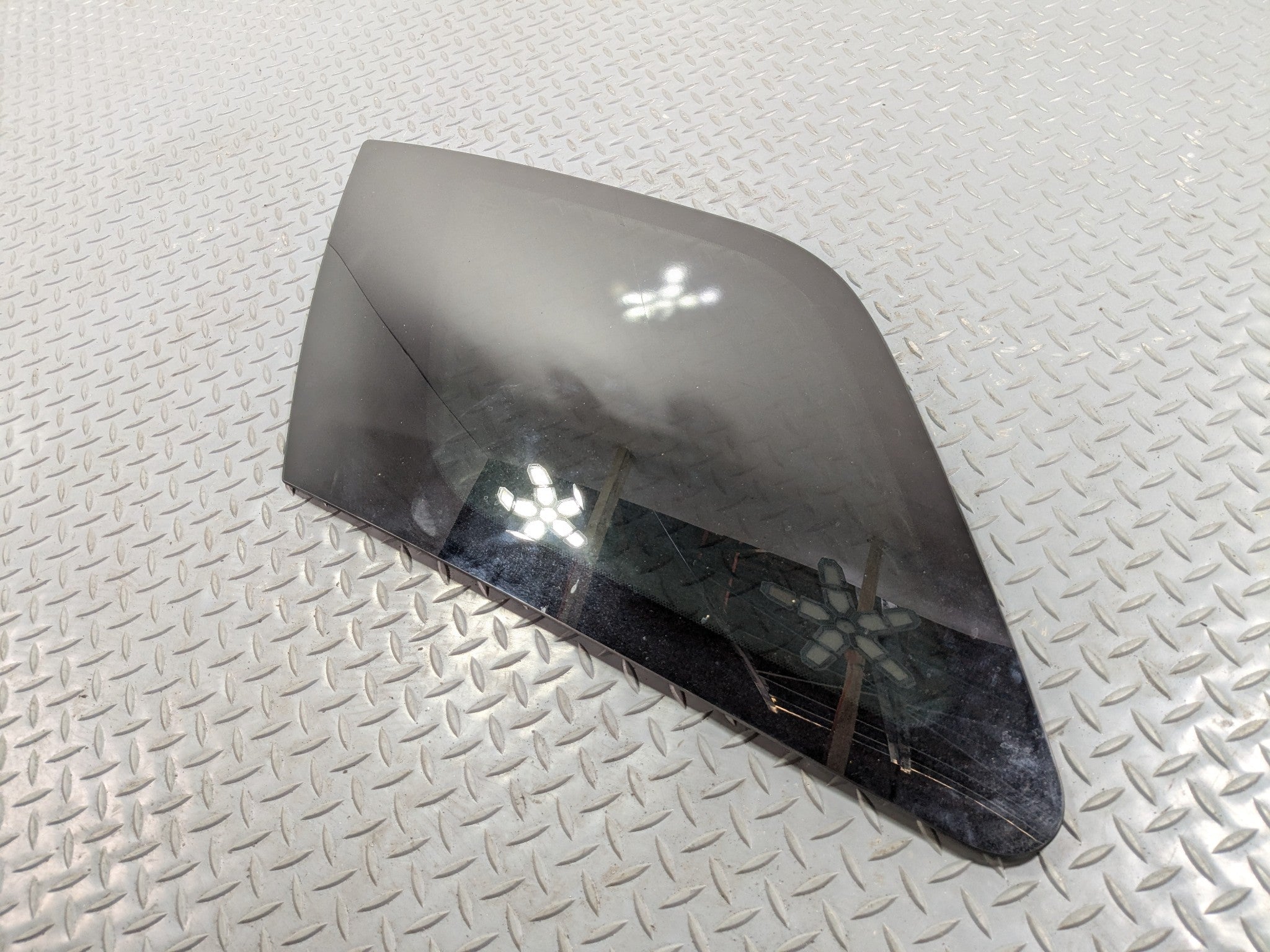 2011 - 2015 OEM FORD EXPLORER REAR LEFT DRIVER SIDE QUARTER WINDOW GLASS