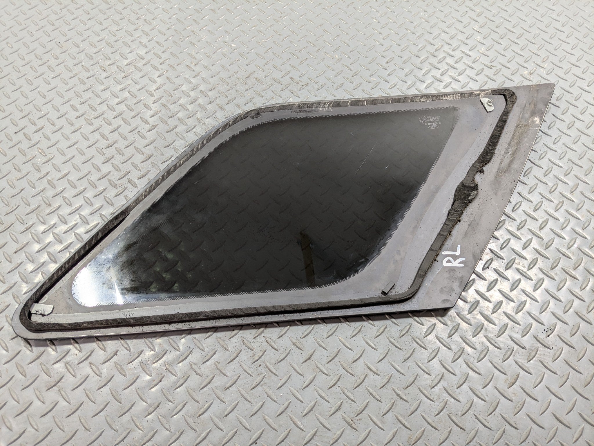 2011 - 2015 OEM FORD EXPLORER REAR LEFT DRIVER SIDE QUARTER WINDOW GLASS