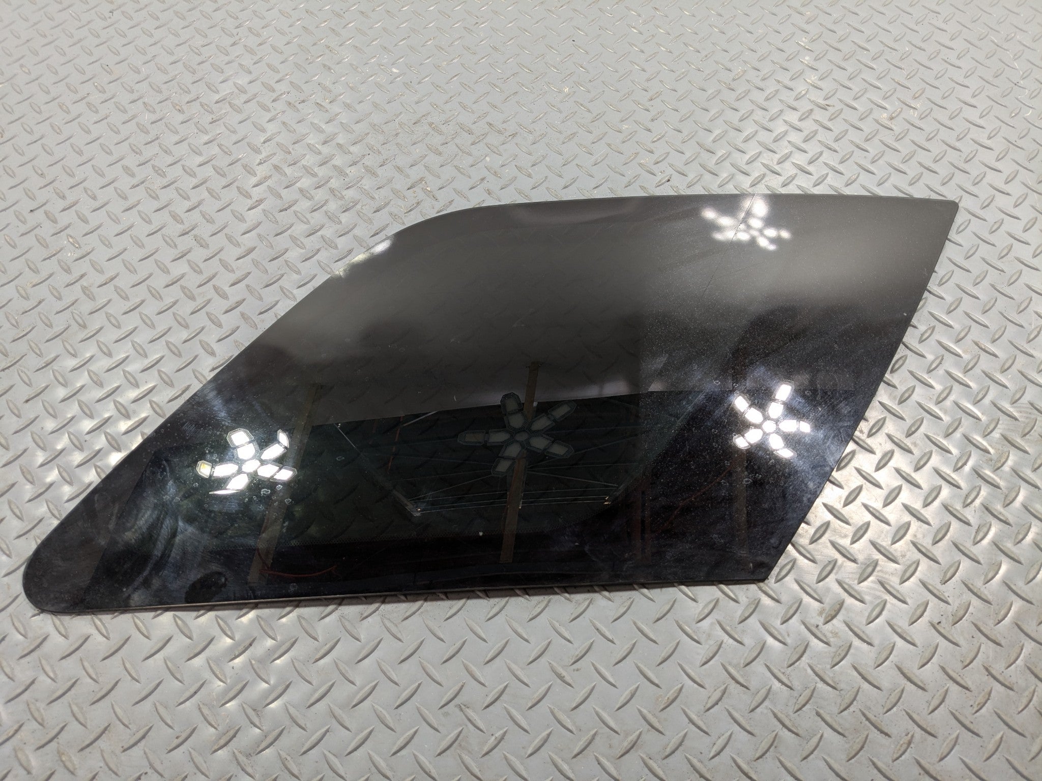 2011 - 2015 OEM FORD EXPLORER REAR RIGHT PASSENGER SIDE QUARTER WINDOW GLASS
