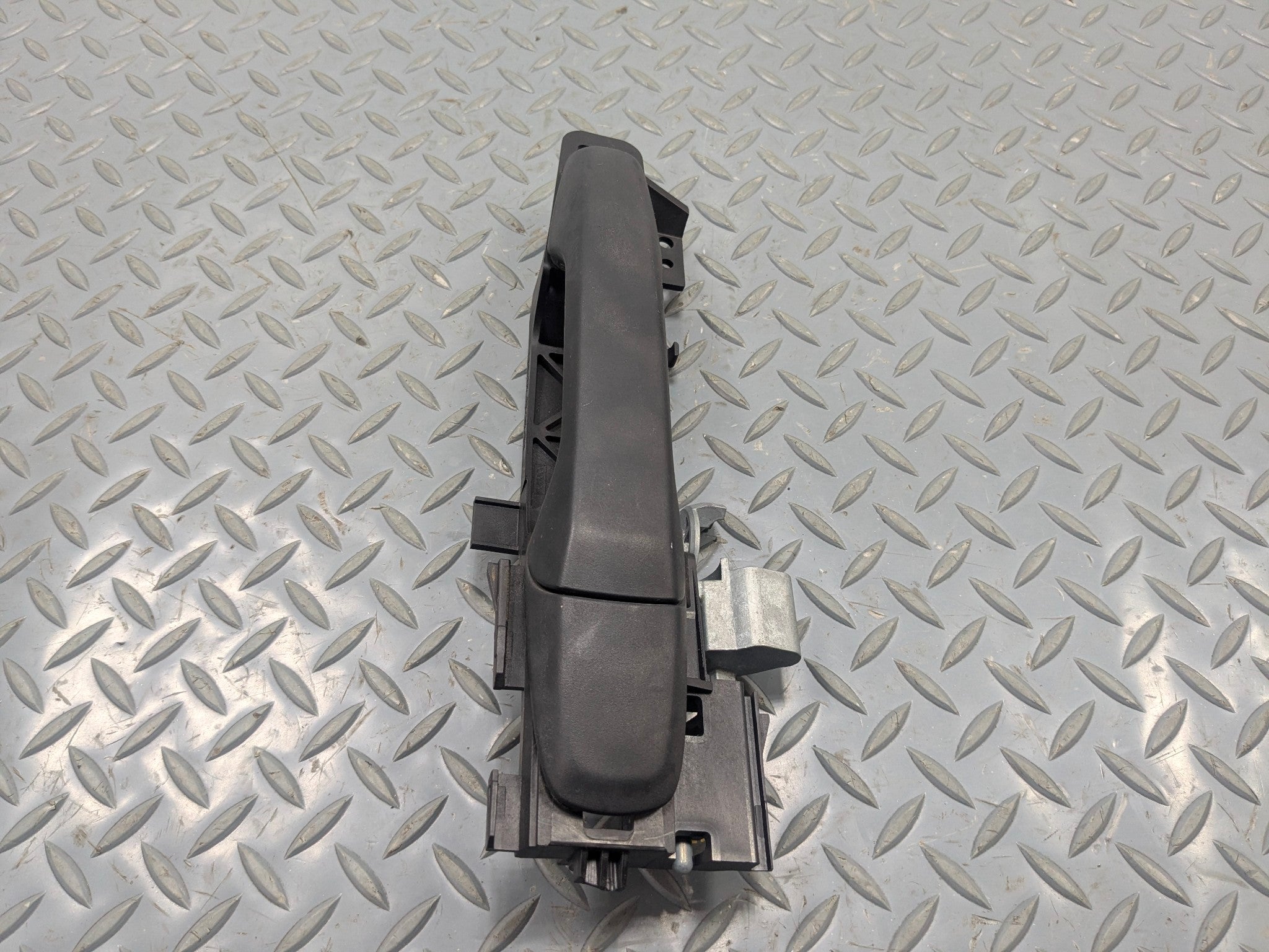 2011 - 2015 OEM FORD EXPLORER REAR LEFT DRIVER SIDE EXTERIOR OUTSIDE DOOR HANDLE