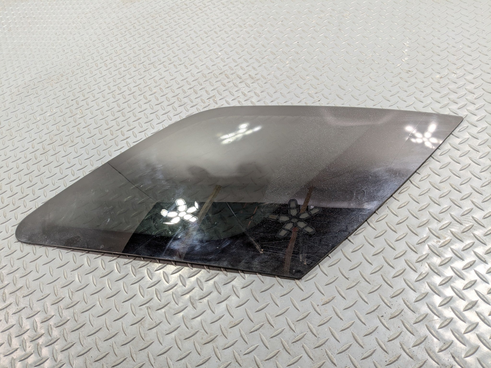 2011 - 2015 OEM FORD EXPLORER REAR RIGHT PASSENGER SIDE QUARTER WINDOW GLASS