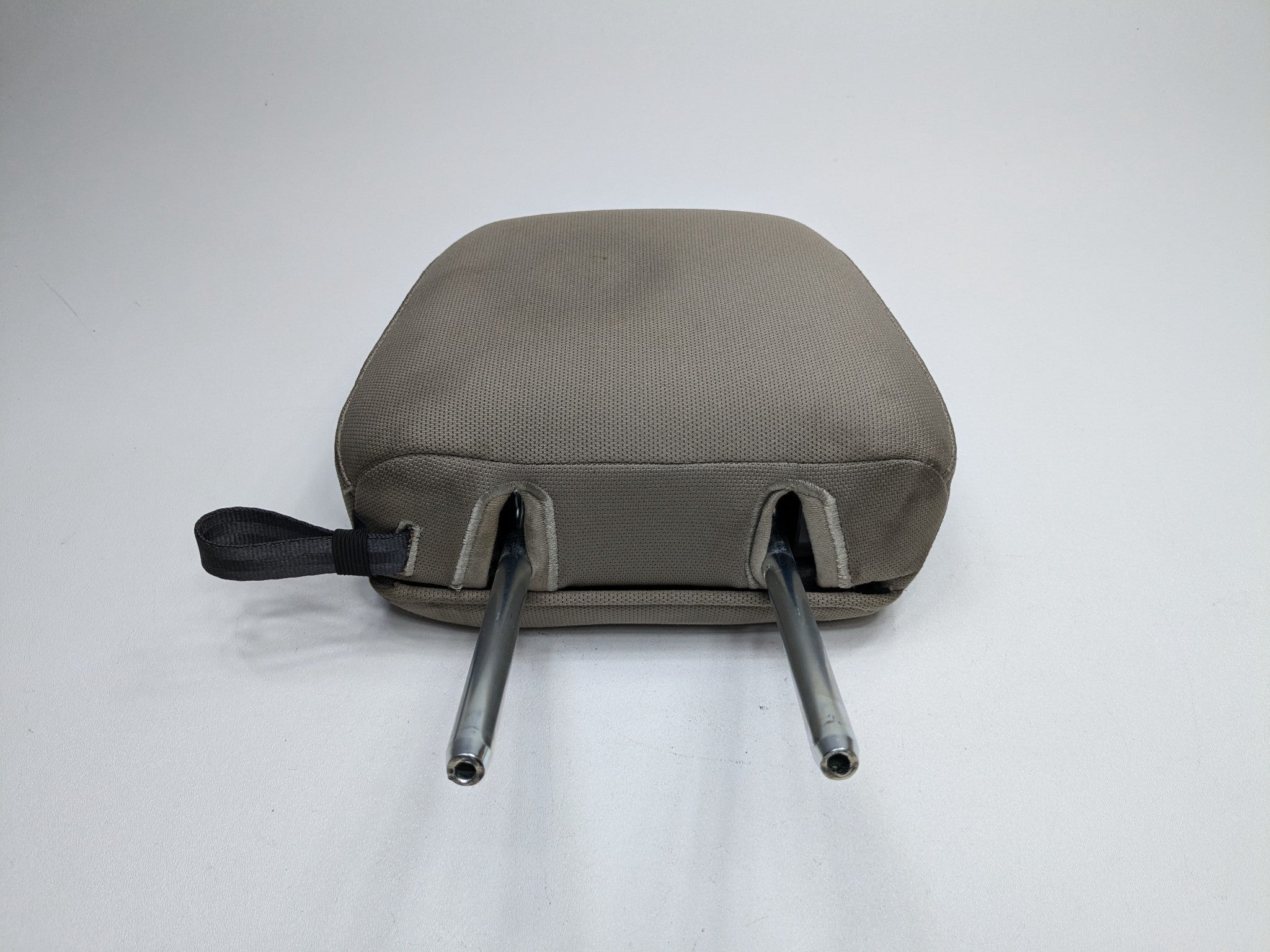 2011 - 2015 OEM FORD EXPLORER REAR RIGHT PASSENGER SIDE HEADREST