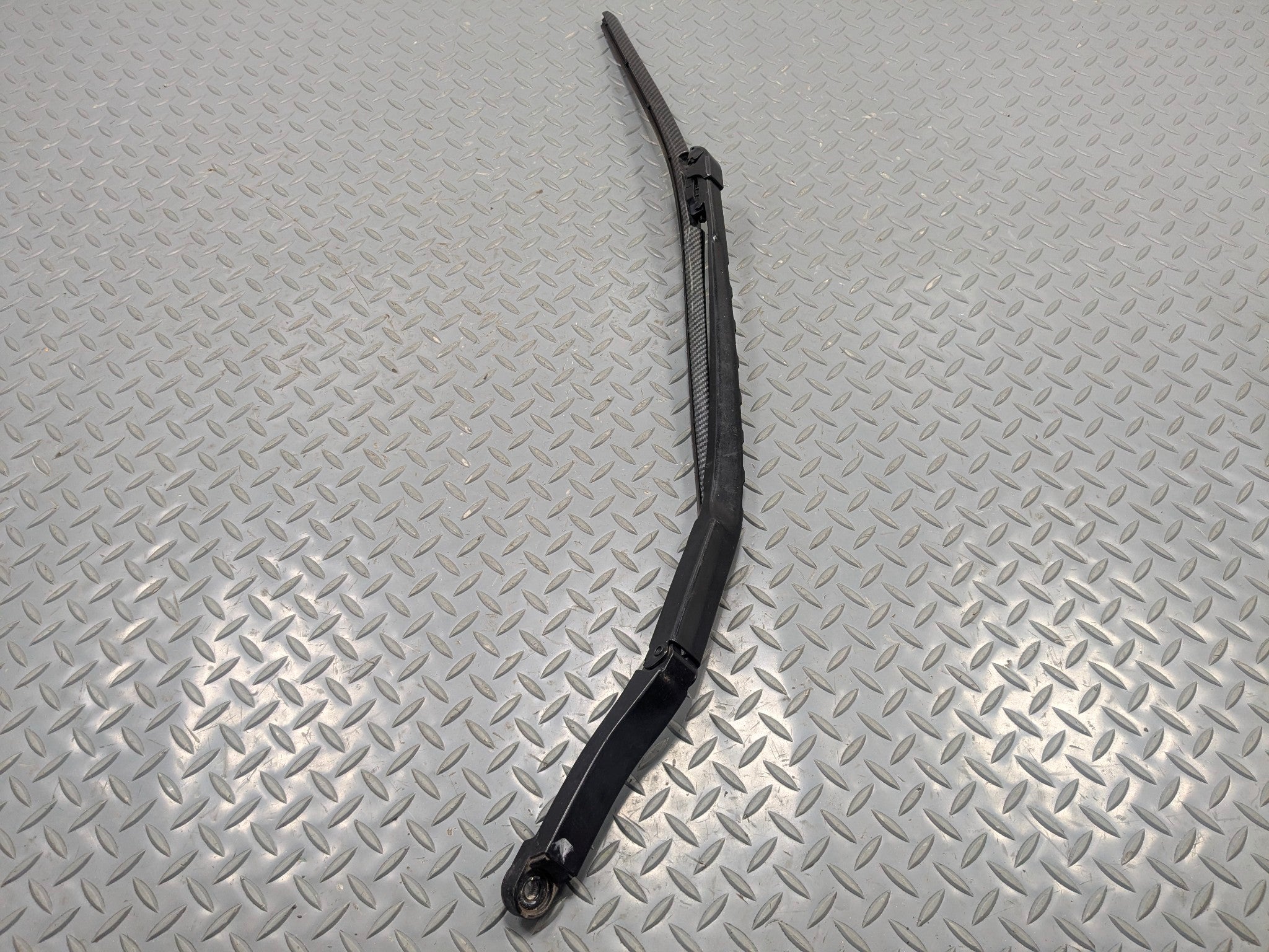 2011 - 2015 OEM FORD EXPLORER FRONT LEFT DRIVER SIDE WINDSHIELD WIPER ARM