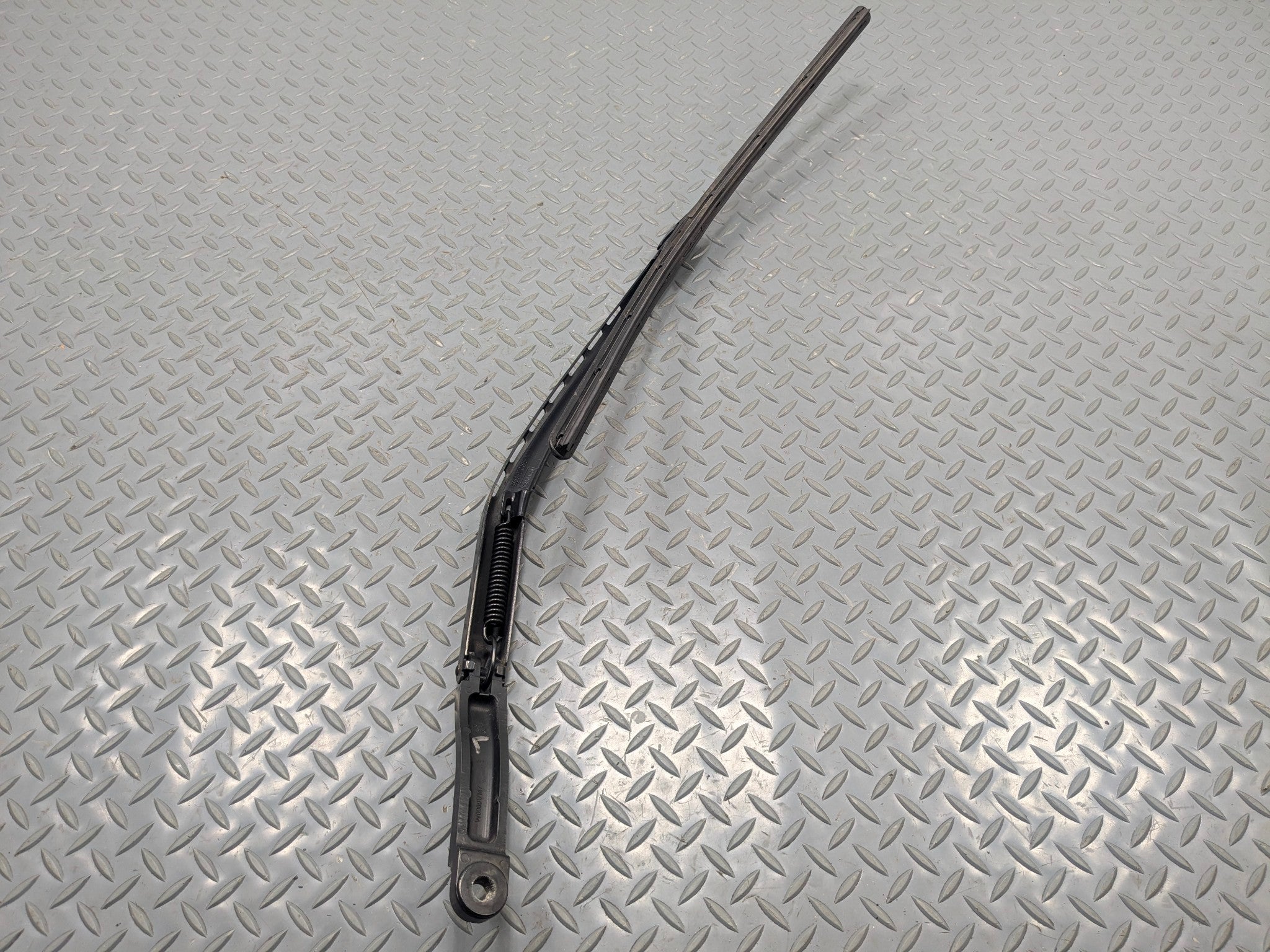 2011 - 2015 OEM FORD EXPLORER FRONT LEFT DRIVER SIDE WINDSHIELD WIPER ARM