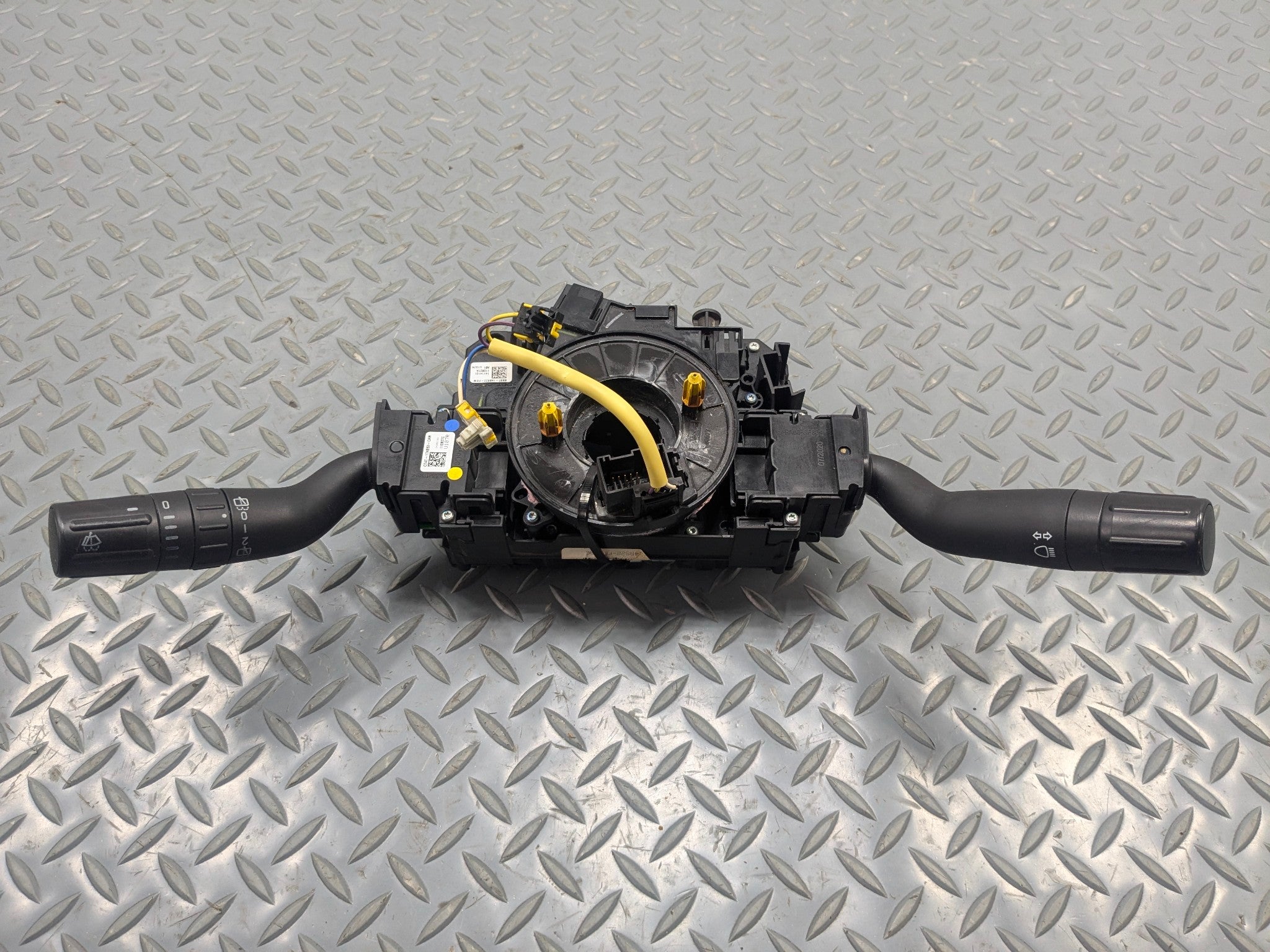 2011 - 2015 OEM FORD EXPLORER STEERING WHEEL CLOCKSPRING COMBINATION SWITCH