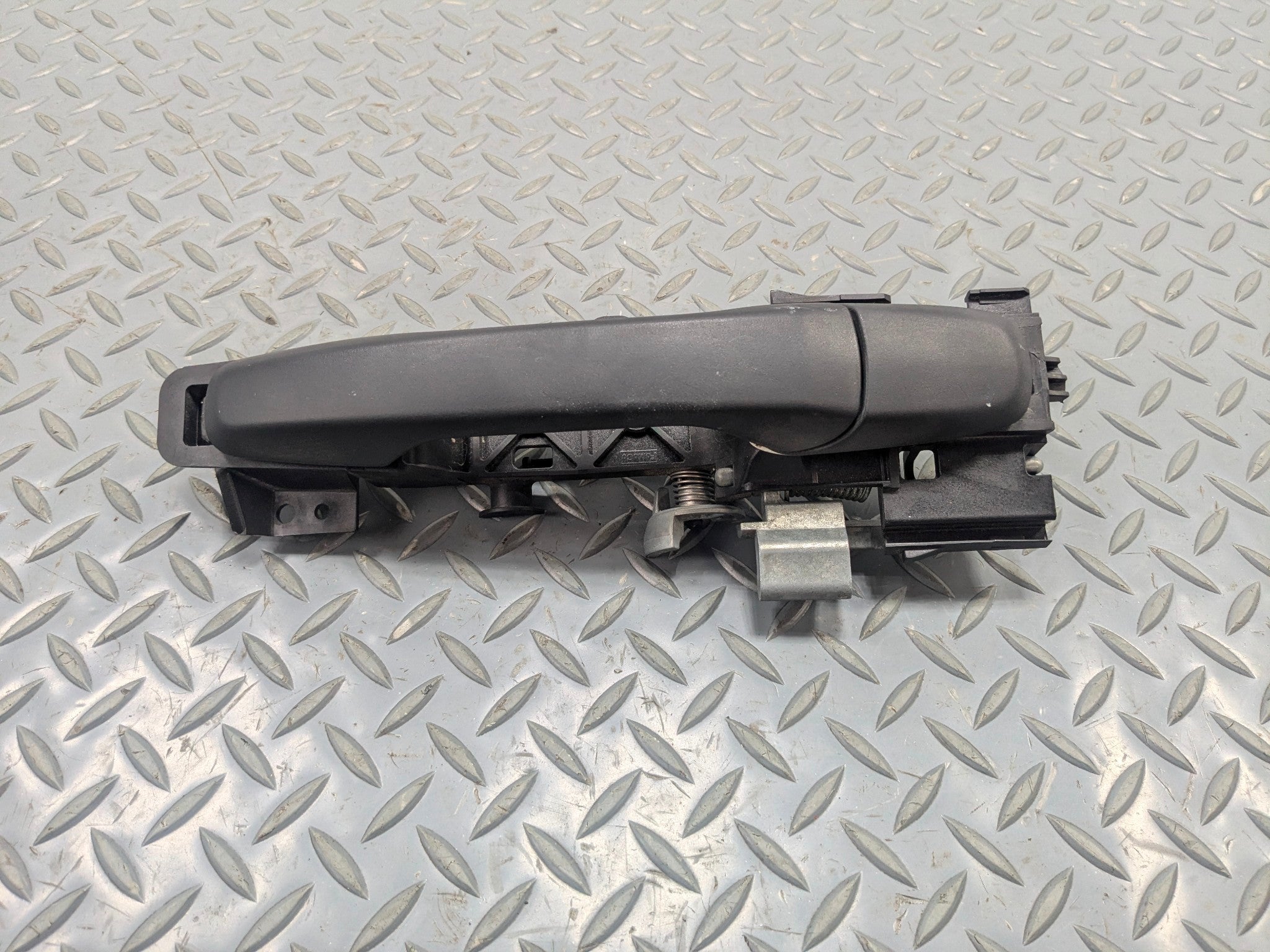 2011 - 2015 OEM FORD EXPLORER REAR RIGHT PASSENGER SIDE EXTERIOR DOOR HANDLE