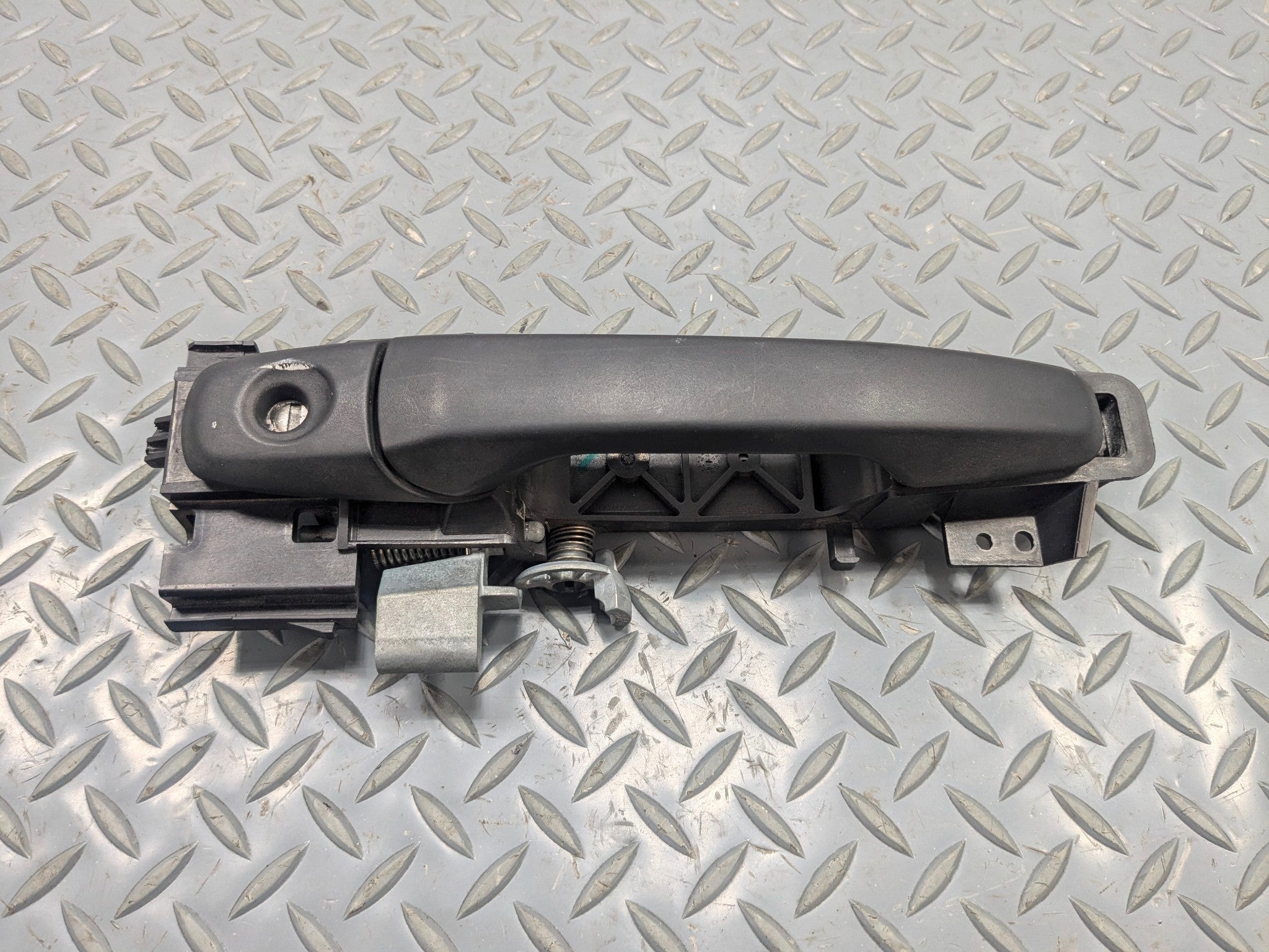 2011 - 2015 OEM FORD EXPLORER FRONT LEFT DRIVER SIDE EXTERIOR DOOR HANDLE