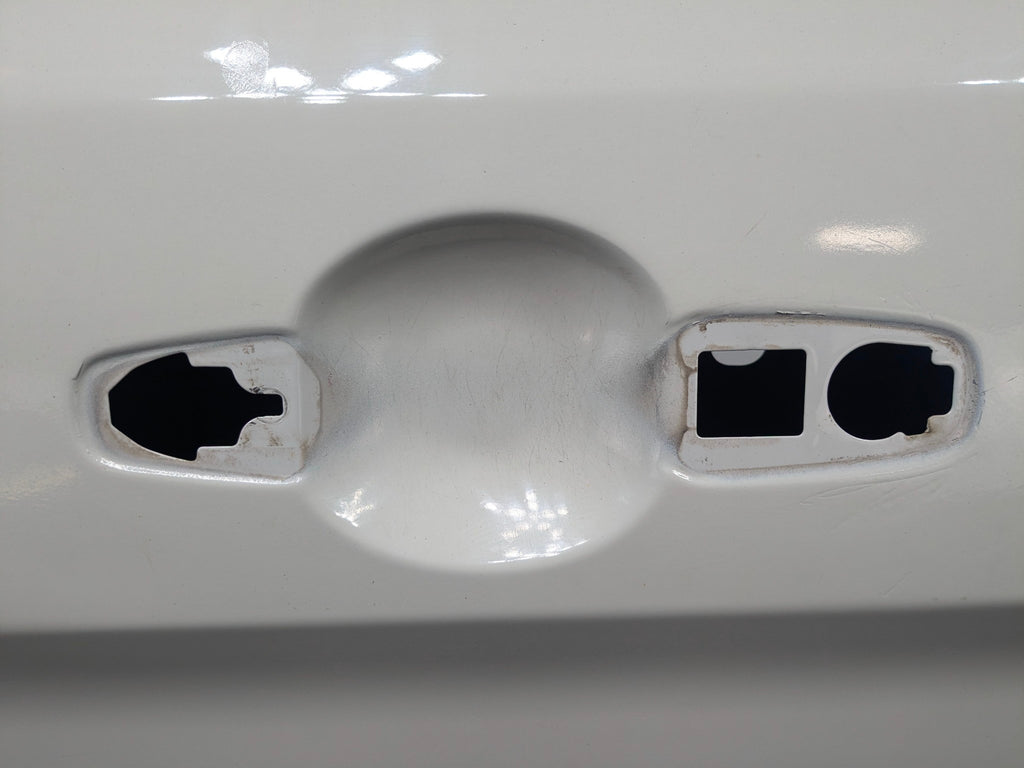 2011 - 2015 OEM FORD EXPLORER FRONT LEFT DRIVER SIDE DOOR SHELL PANEL WHITE