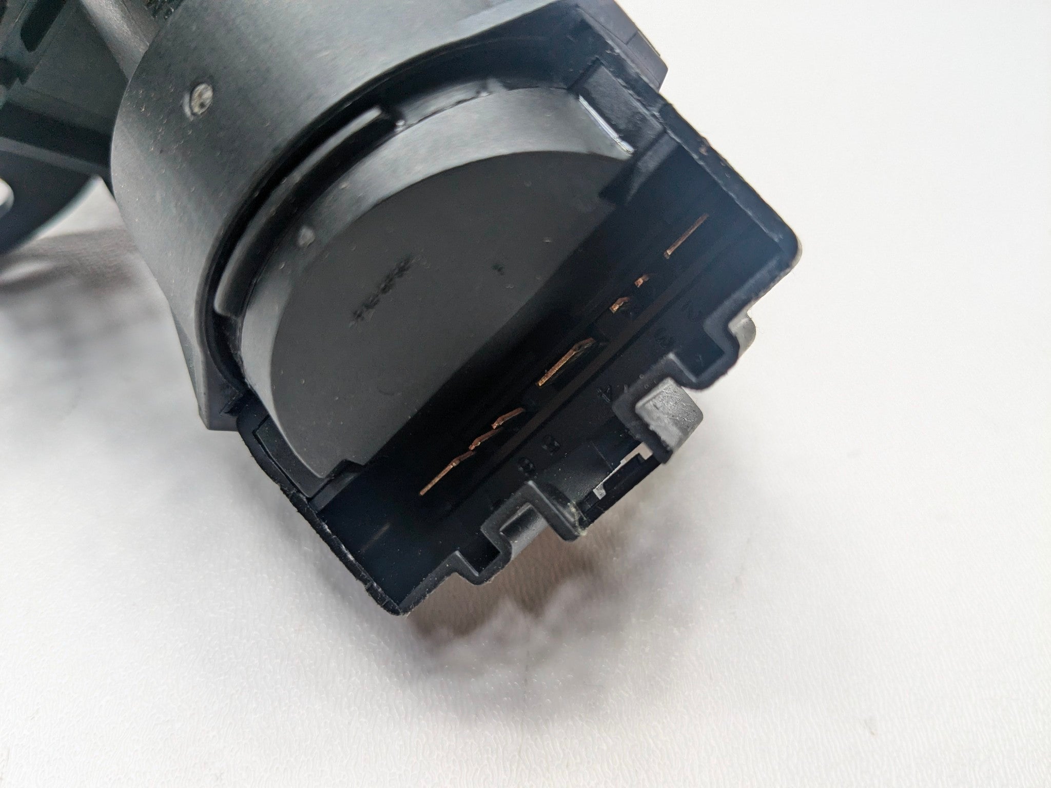2011 - 2015 OEM FORD EXPLORER ENGINE START STOP IGNITION SWITCH BUTTON WITH KEY