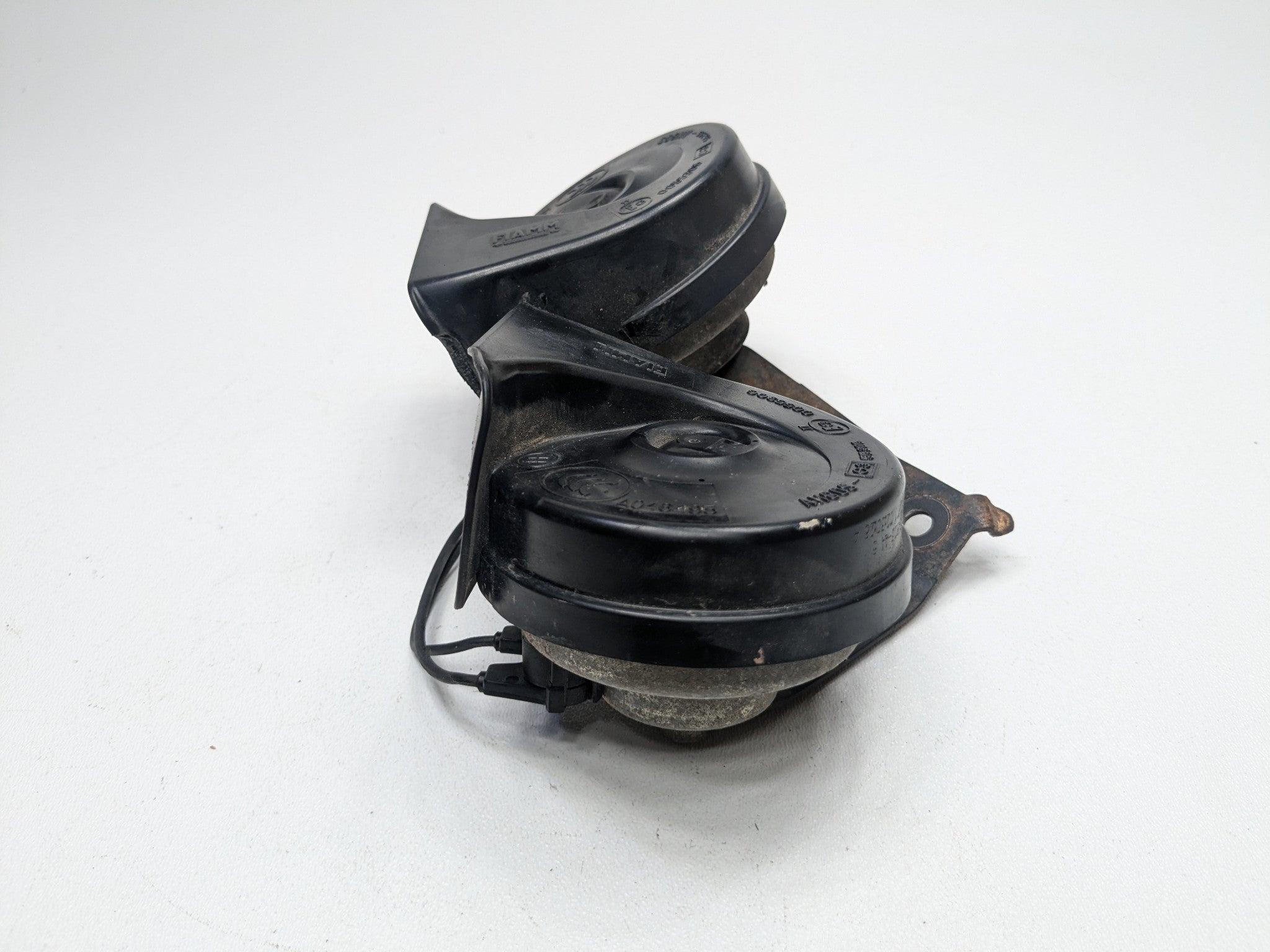 2011 - 2015 OEM FORD EXPLORER HIGH & LOW TONE FREQUENCY PITCH SIGNAL HORN SET