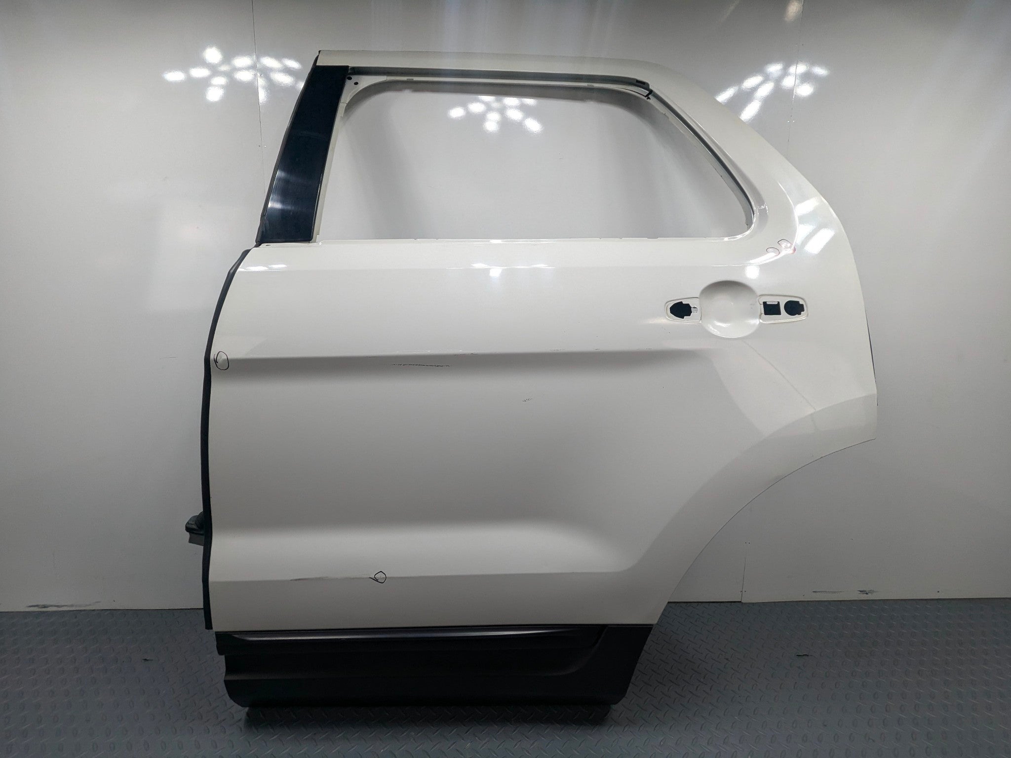 2011 - 2015 OEM FORD EXPLORER REAR LEFT DRIVER SIDE DOOR SHELL PANEL WHITE