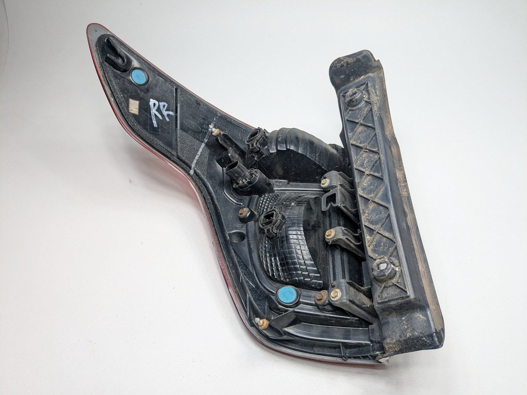 2011 - 2015 OEM FORD EXPLORER REAR RIGHT PASSENGER SIDE LED TAIL LIGHT
