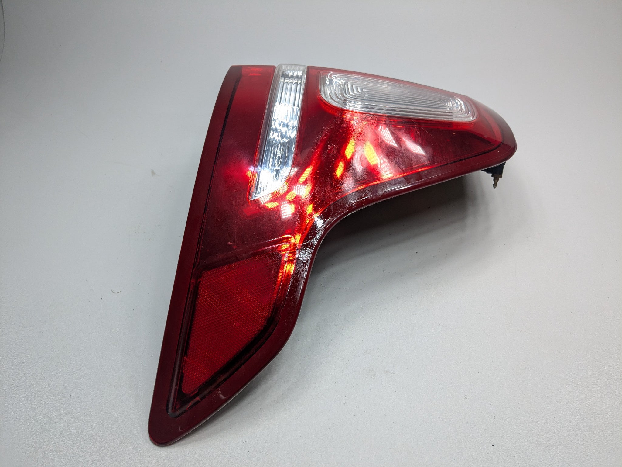 2011 - 2015 OEM FORD EXPLORER REAR LEFT DRIVER SIDE LED TAIL LIGHT