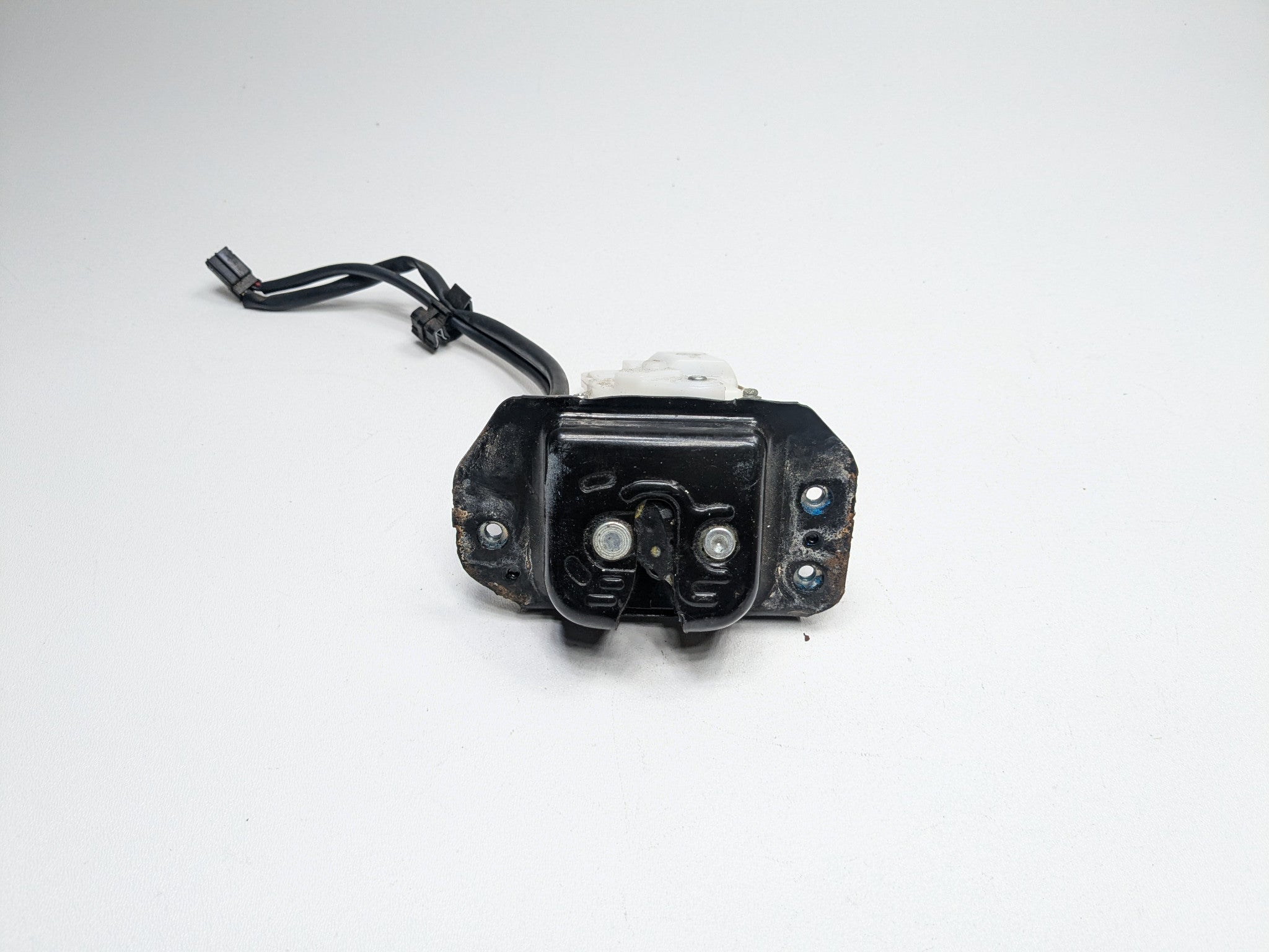2011 - 2015 OEM FORD EXPLORER DECK LID TRUNK LATCH MOTOR ACTUATOR