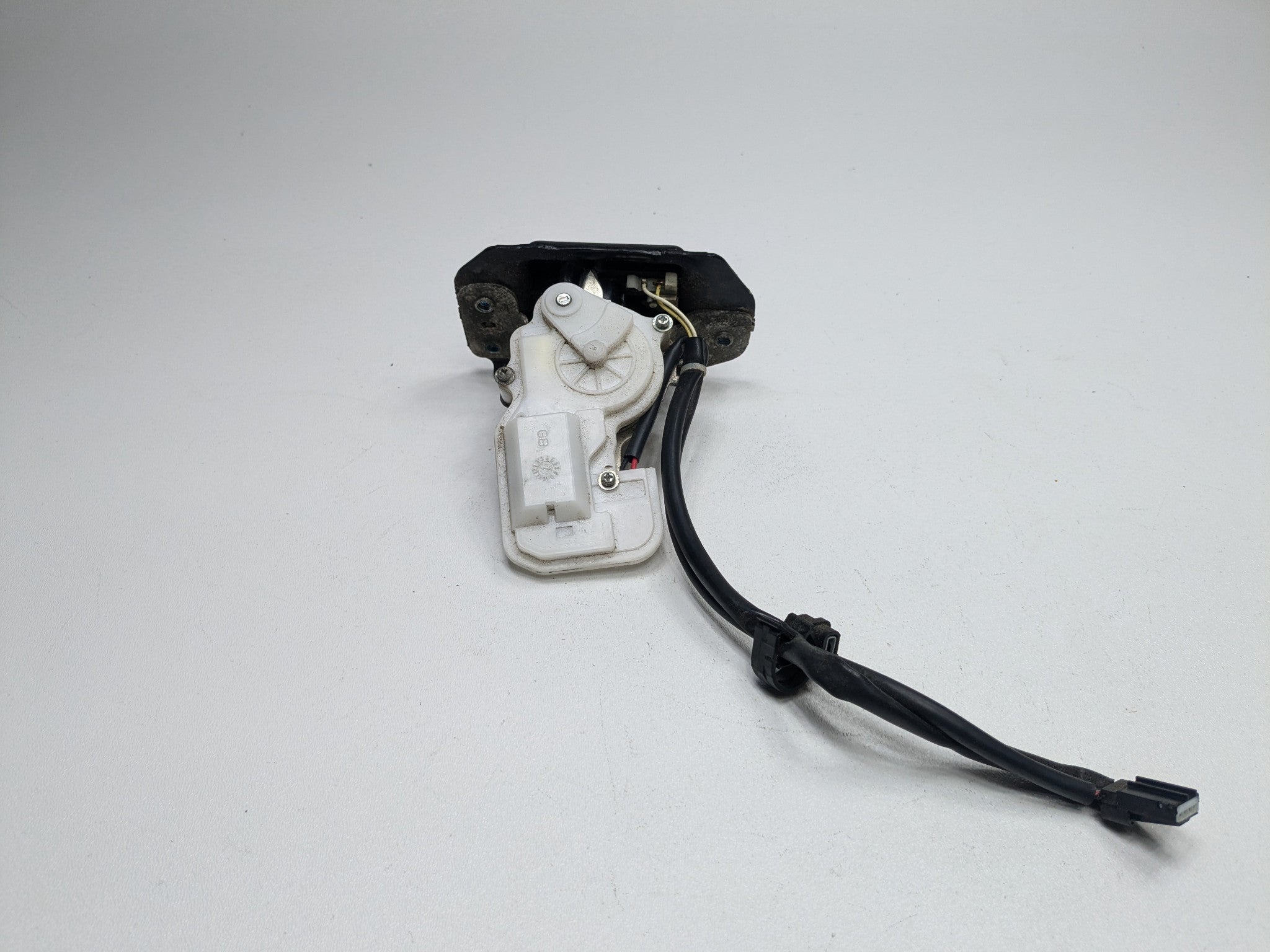 2011 - 2015 OEM FORD EXPLORER DECK LID TRUNK LATCH MOTOR ACTUATOR