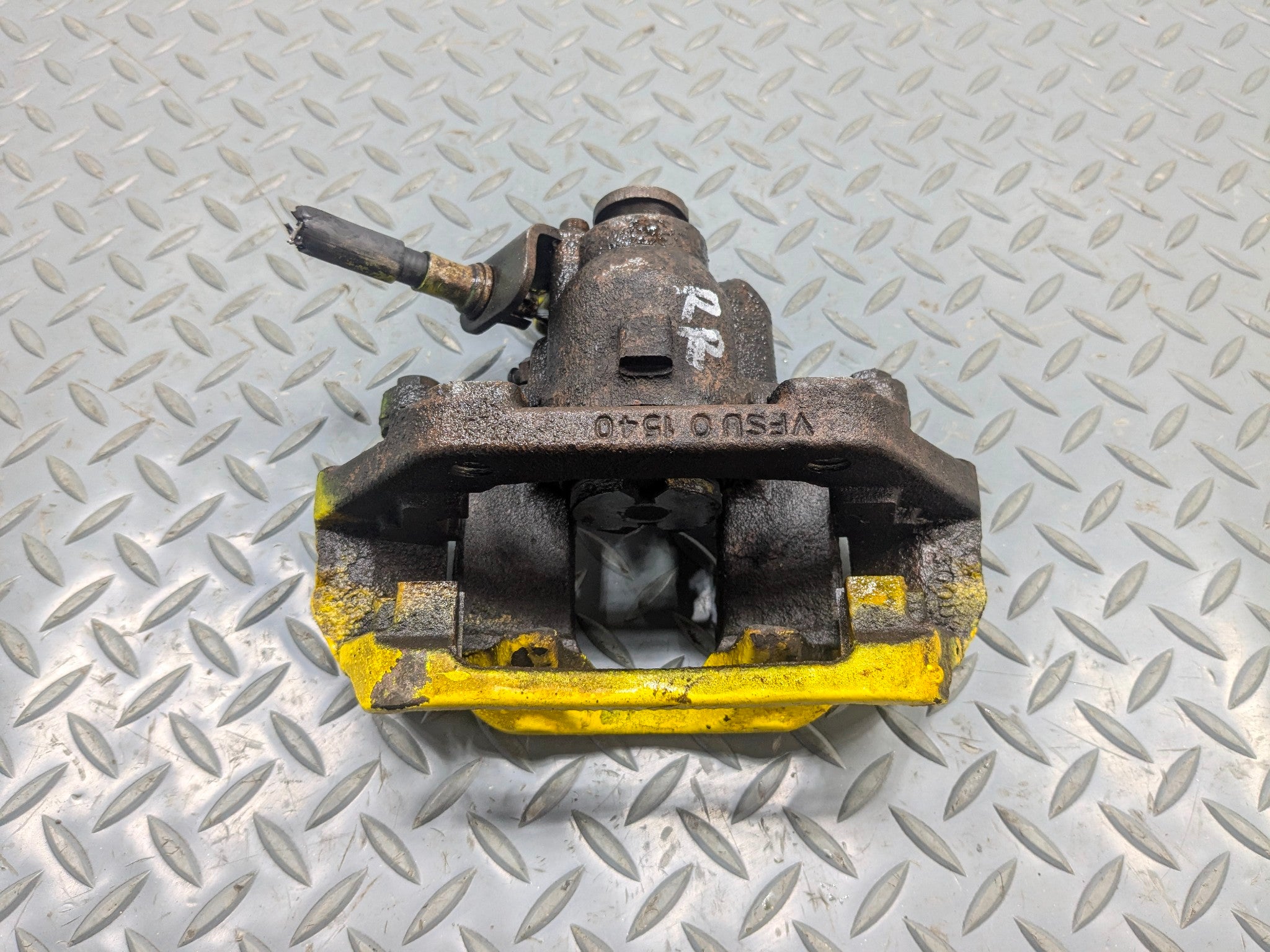 2011 - 2015 OEM FORD EXPLORER REAR RIGHT PASSENGER SIDE BRAKE CALIPER ASSEMBLY