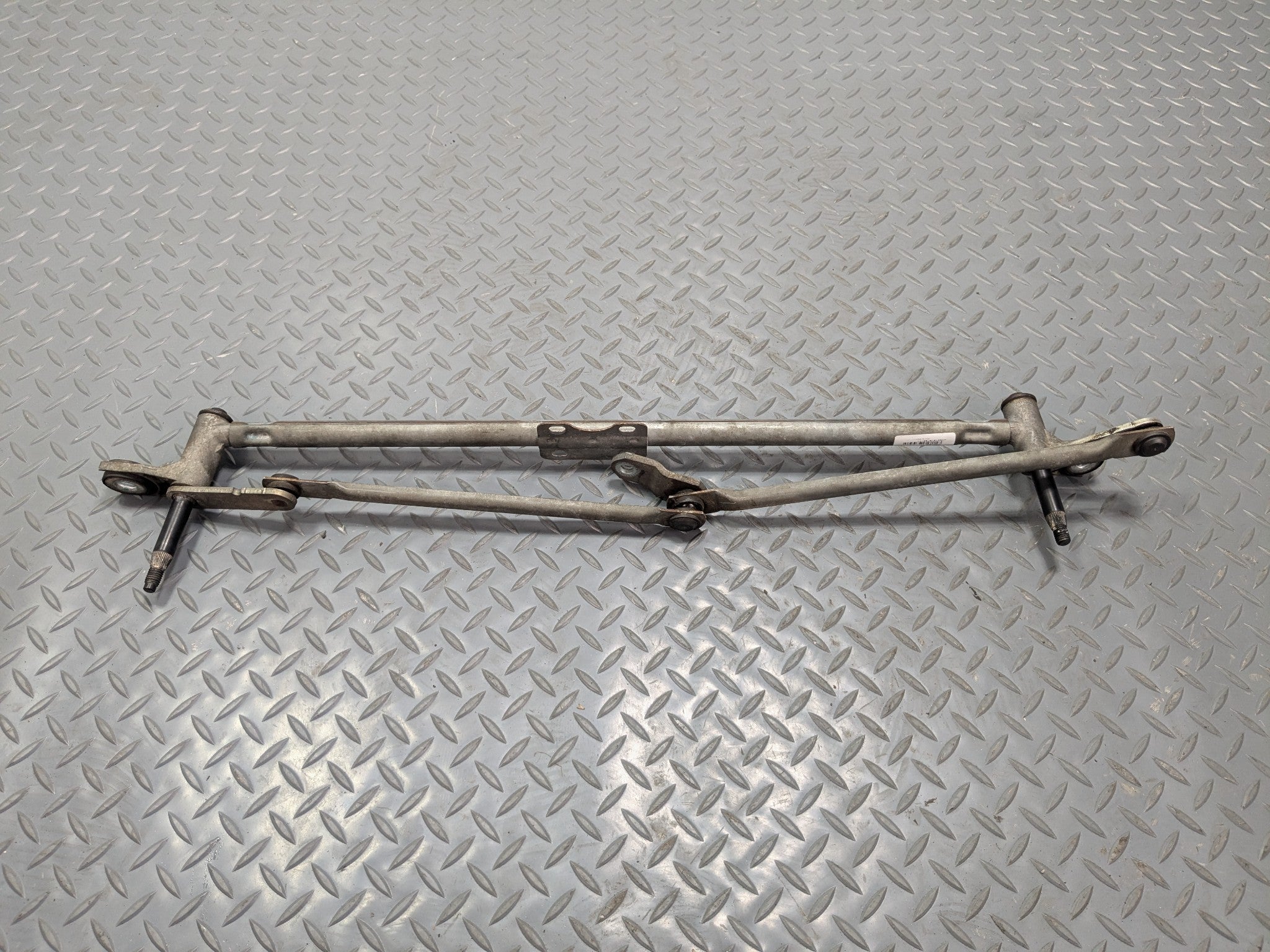2011 - 2015 OEM FORD EXPLORER TRUNK WINDSHIELD WIPER LINKAGE TRANSMISSION