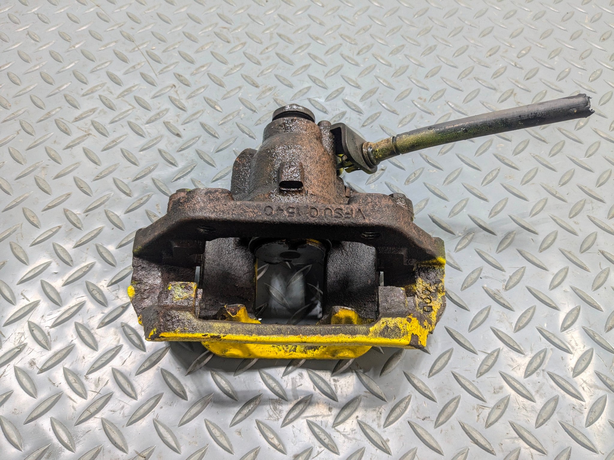 2011 - 2015 OEM FORD EXPLORER REAR LEFT DRIVER SIDE BRAKE CALIPER ASSEMBLY