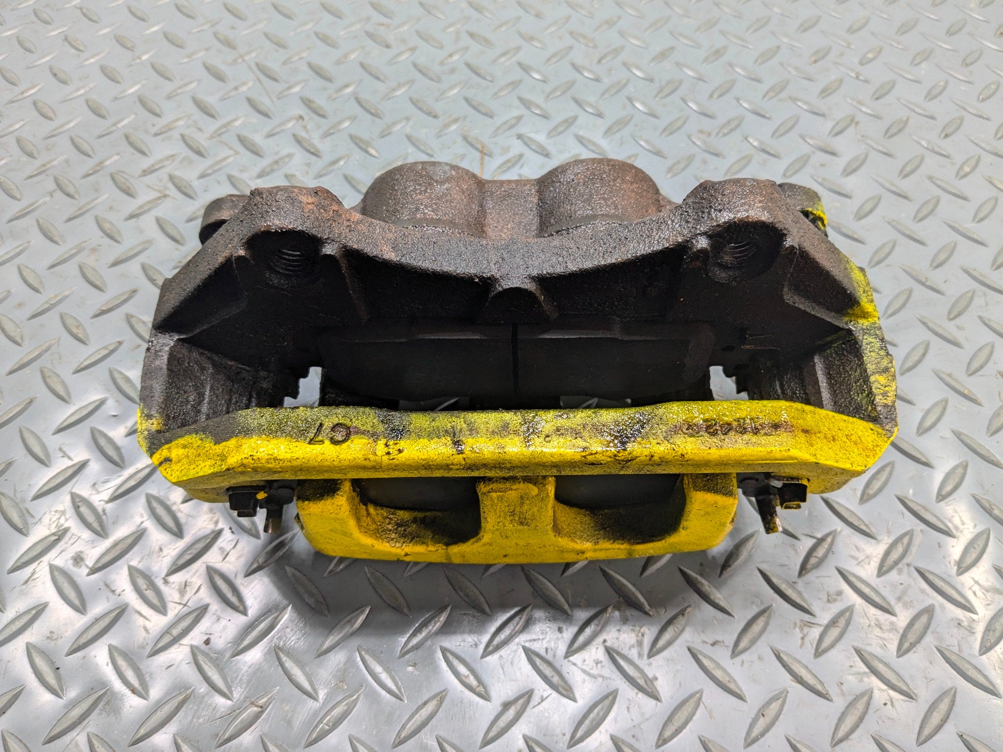 2011 - 2015 OEM FORD EXPLORER FRONT RIGHT PASSENGER SIDE BRAKE CALIPER ASSEMBLY