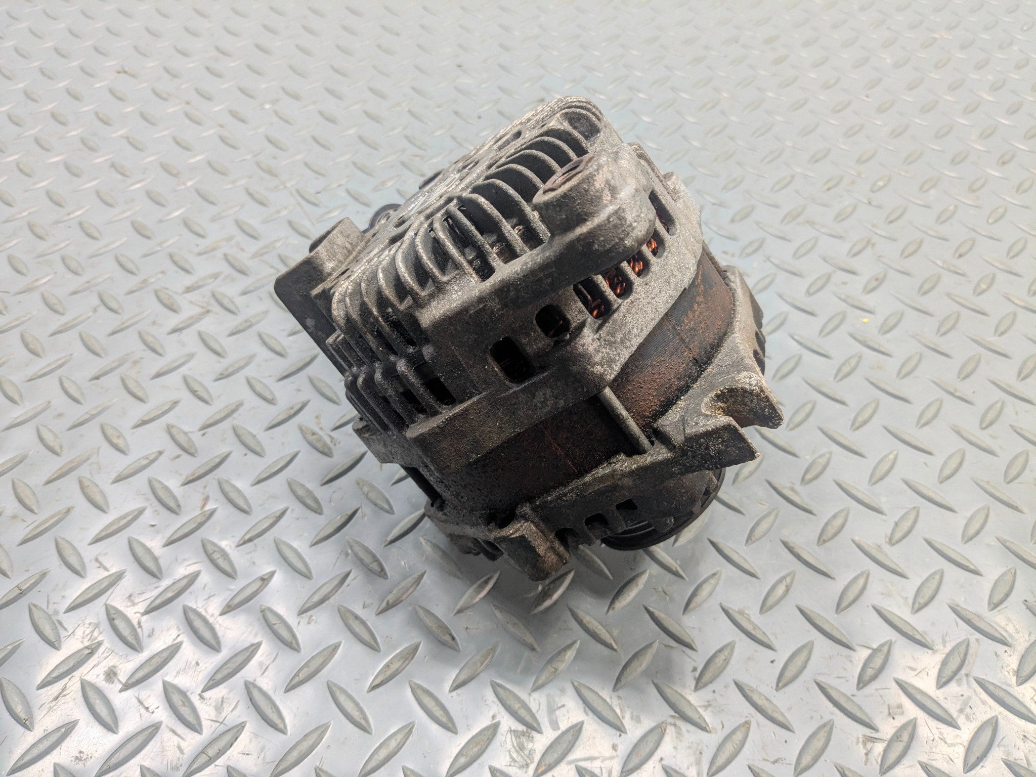 2011 - 2015 OEM FORD EXPLORER POWER GENERATOR ENGINE MOTOR ALTERNATOR ASSEMBLY