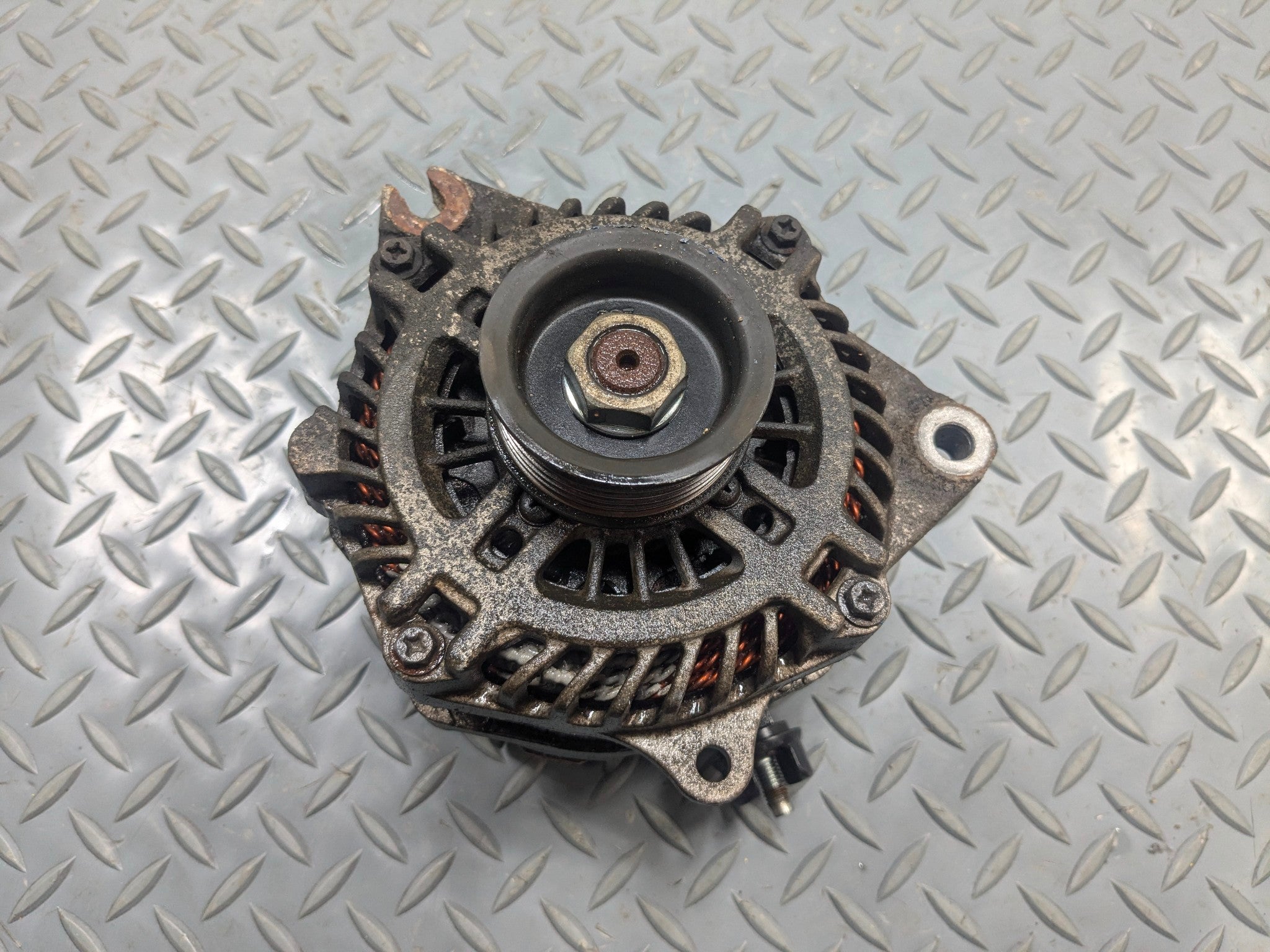 2011 - 2015 OEM FORD EXPLORER POWER GENERATOR ENGINE MOTOR ALTERNATOR ASSEMBLY