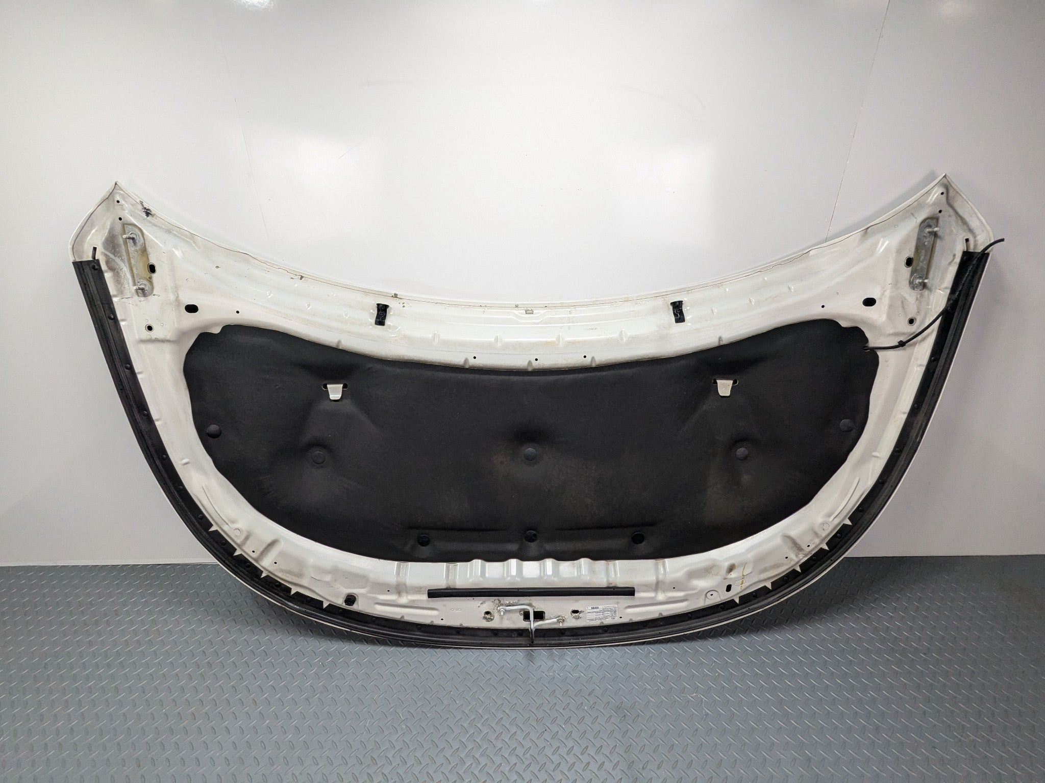 2011 - 2015 OEM FORD EXPLORER FRONT HOOD BONNET SHELL PANEL WHITE ASSEMBLY