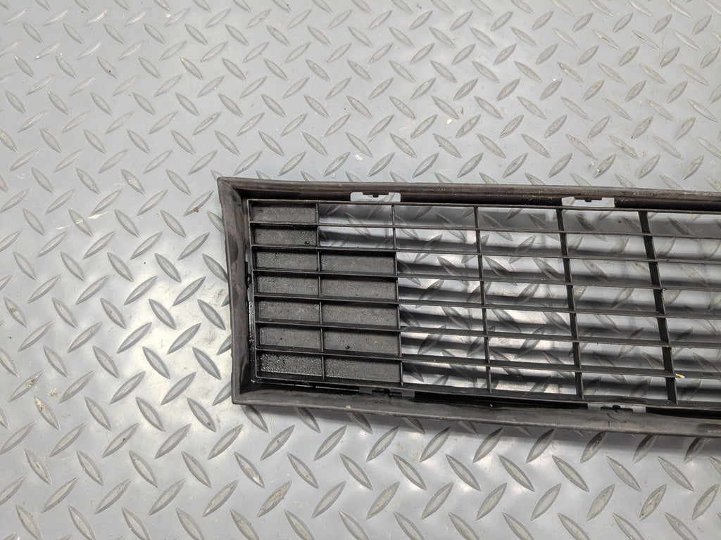 2011 - 2015 OEM FORD EXPLORER FRONT BUMPER LOWER MOUNTED GRILLE