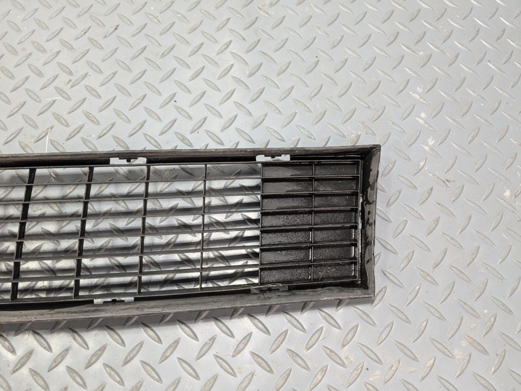 2011 - 2015 OEM FORD EXPLORER FRONT BUMPER LOWER MOUNTED GRILLE