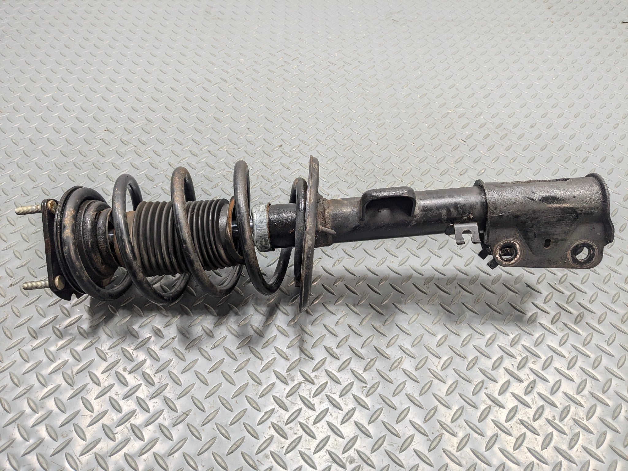 2011 - 2015 OEM FORD EXPLORER FRONT LEFT SIDE SUSPENSION SHOCK STRUT ASSEMBLY