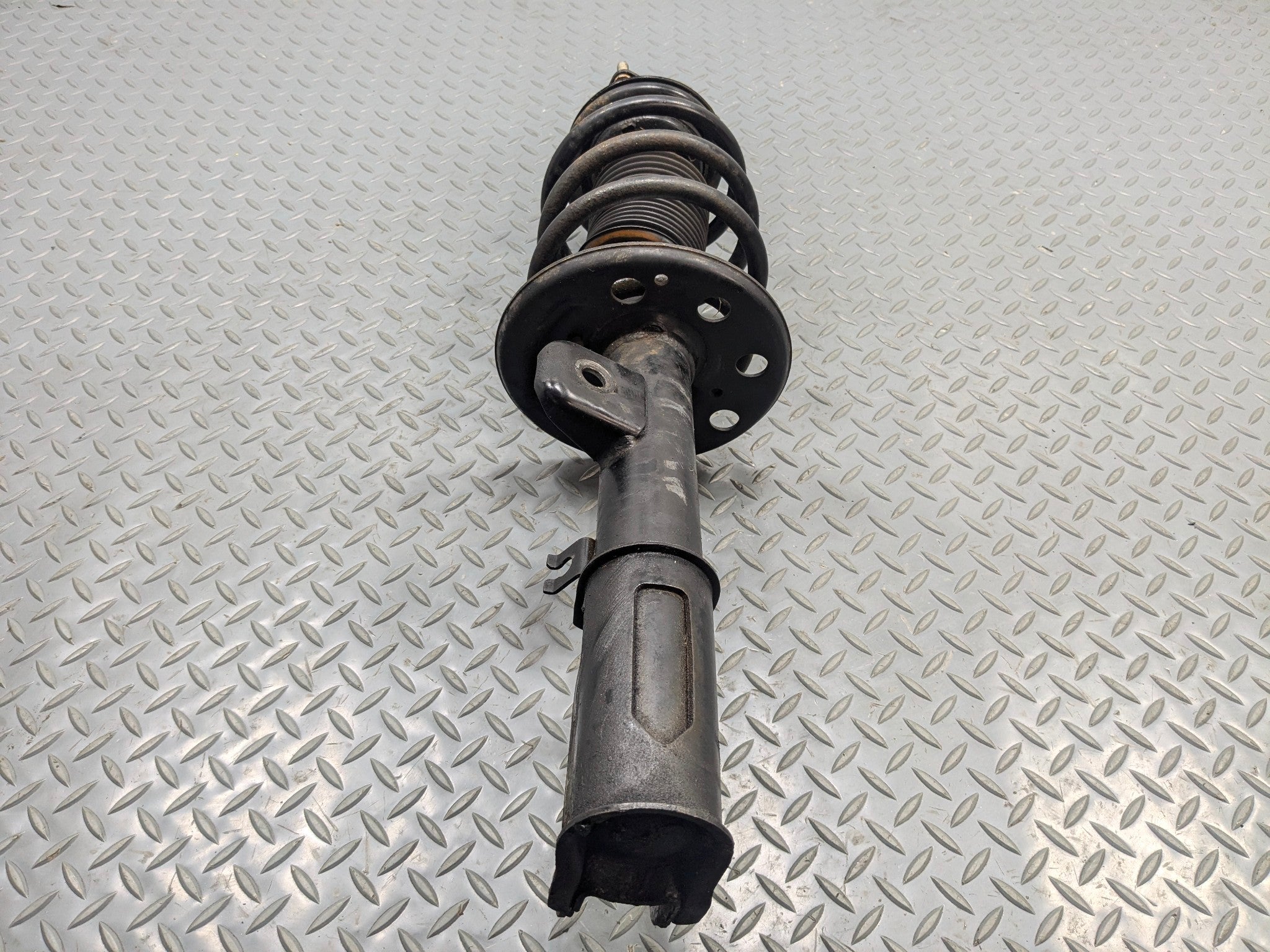 2011 - 2015 OEM FORD EXPLORER FRONT LEFT SIDE SUSPENSION SHOCK STRUT ASSEMBLY