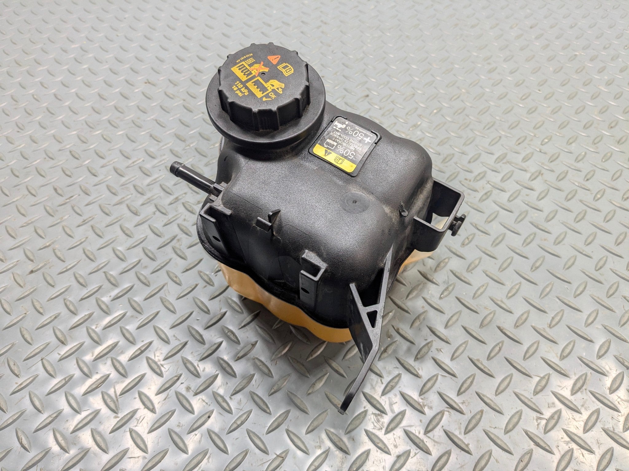 2011 - 2015 OEM FORD EXPLORER ENGINE RADIATOR COOLANT RESERVOIR EXPANSION TANK