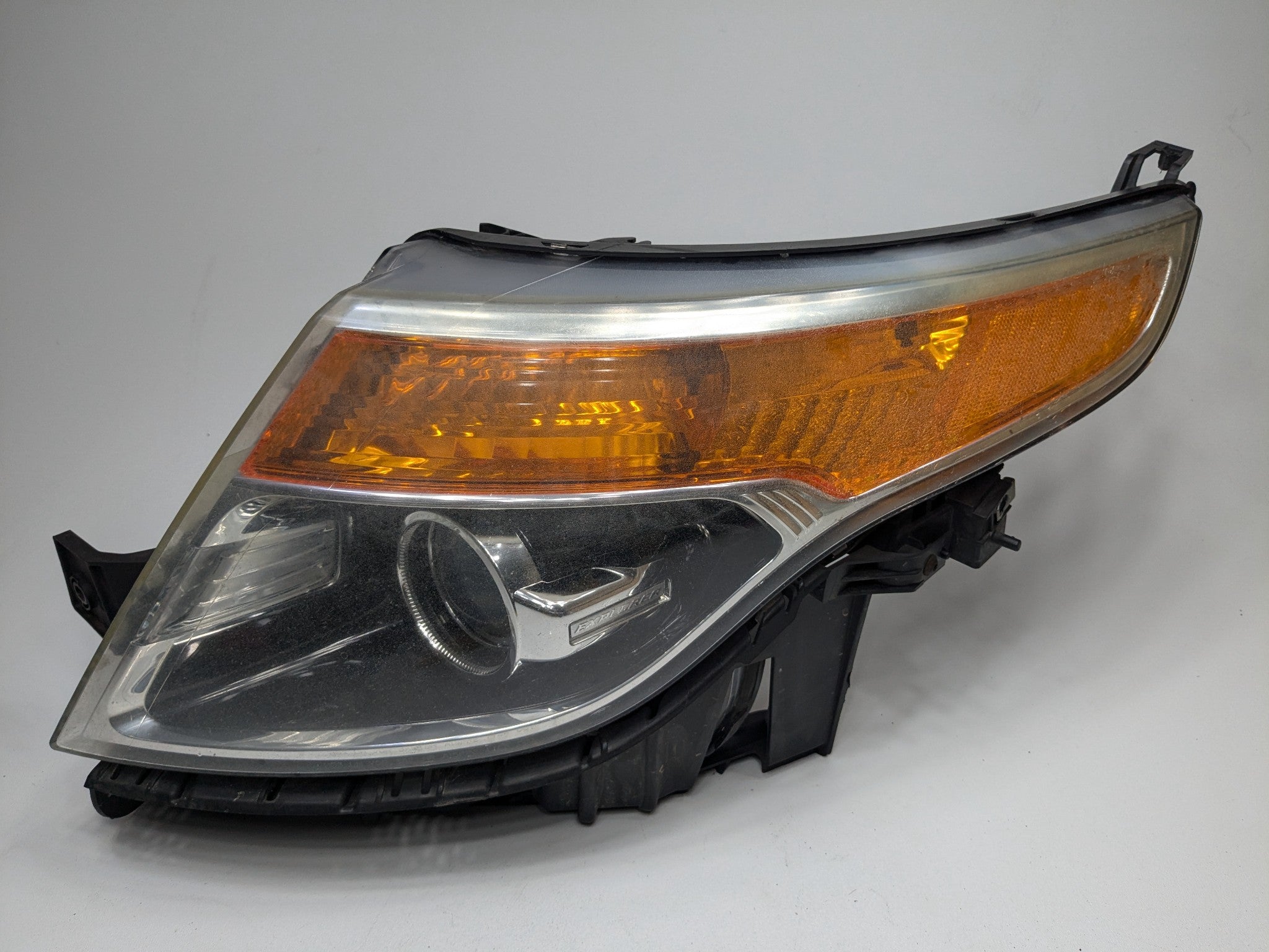 2011 - 2015 OEM FORD EXPLORER FRONT LEFT DRIVER SIDE HALOGEN HEADLAMP ASSEMBLY
