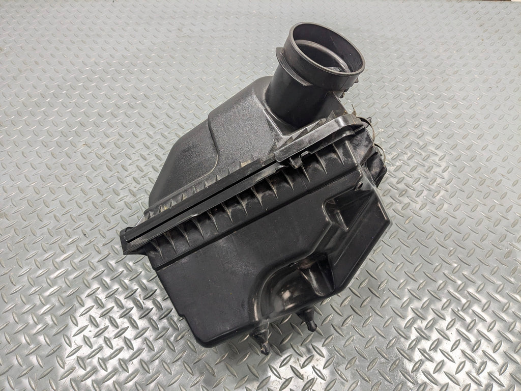 2011 - 2015 OEM FORD EXPLORER ENGINE AIR CLEANER BOX ASSEMBLY