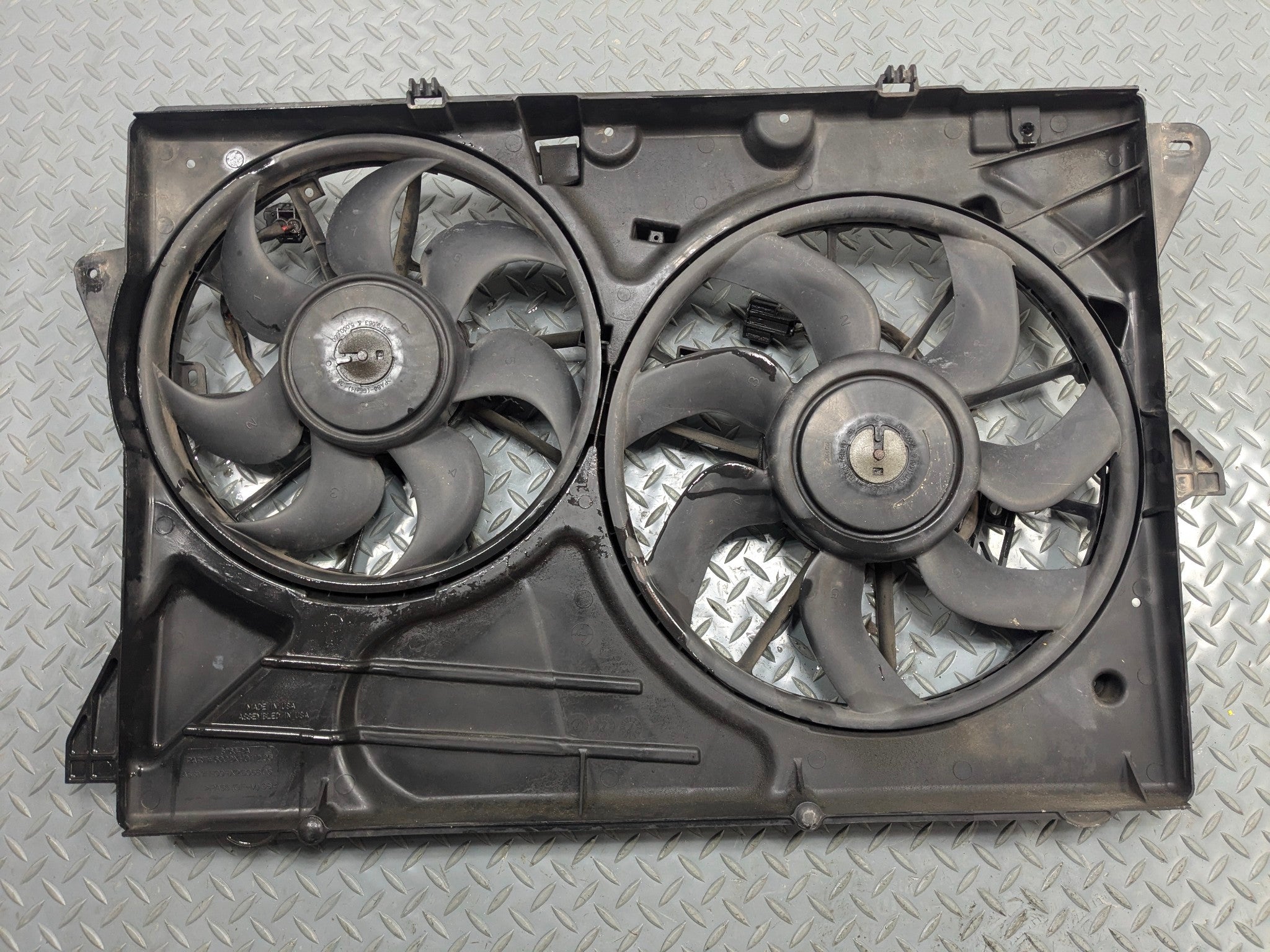 2011 - 2015 OEM FORD EXPLORER DUAL RADIATOR ELECTRIC COOLING FAN MOTOR ASSEMBLY
