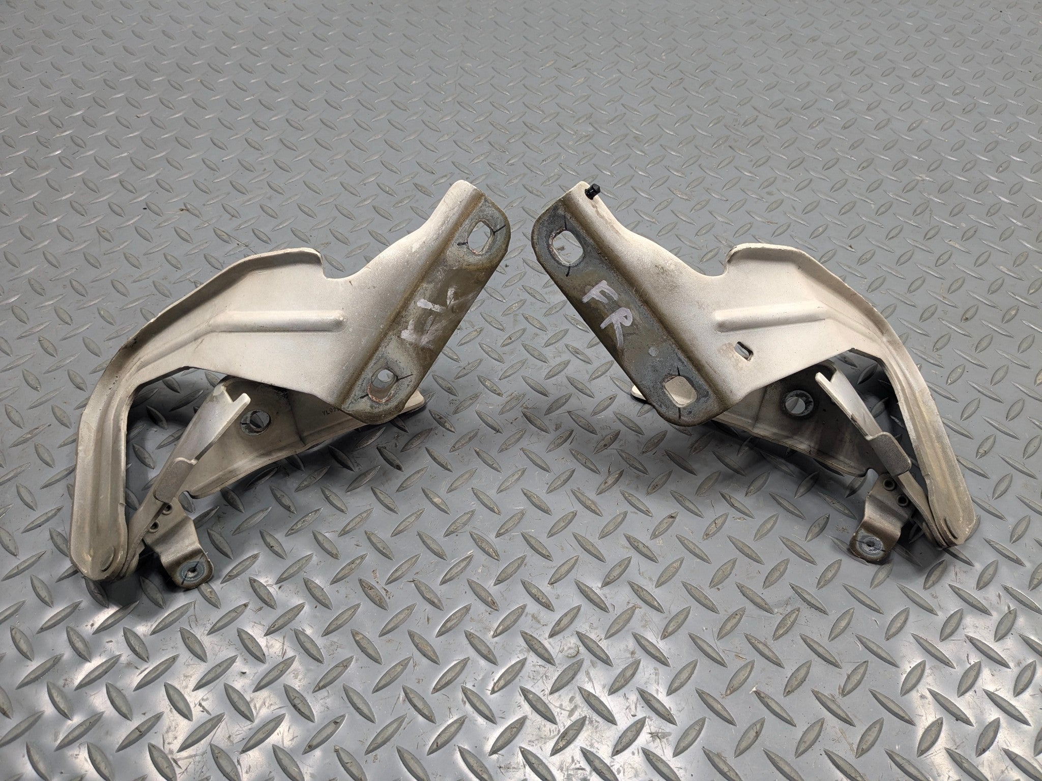 2011 - 2015 OEM FORD EXPLORER FRONT LEFT AND RIGHT SIDE HOOD HINGE SET