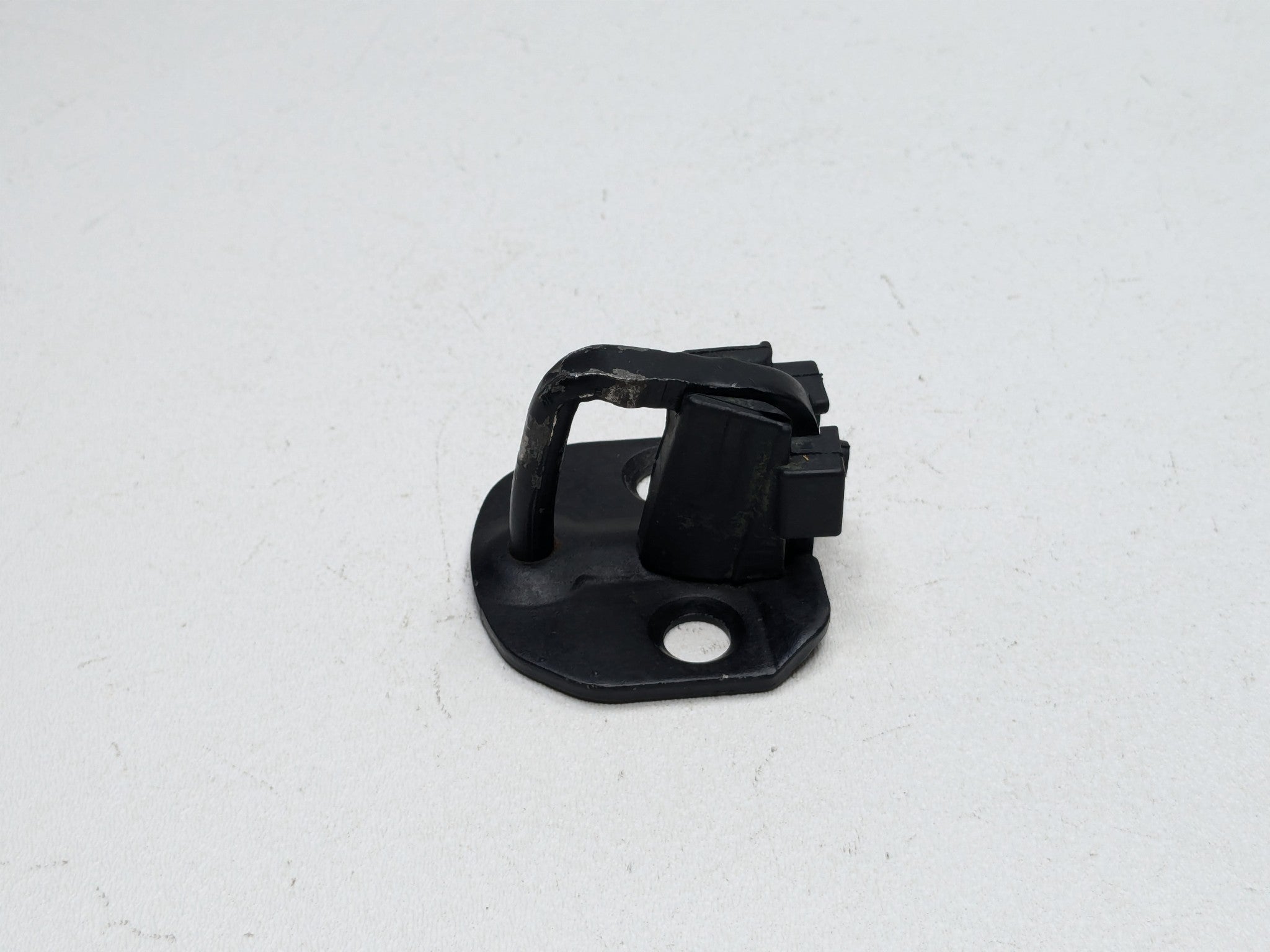 2011 - 2015 OEM FORD EXPLORER TRUNK LIFTGATE STRIKER PLATE