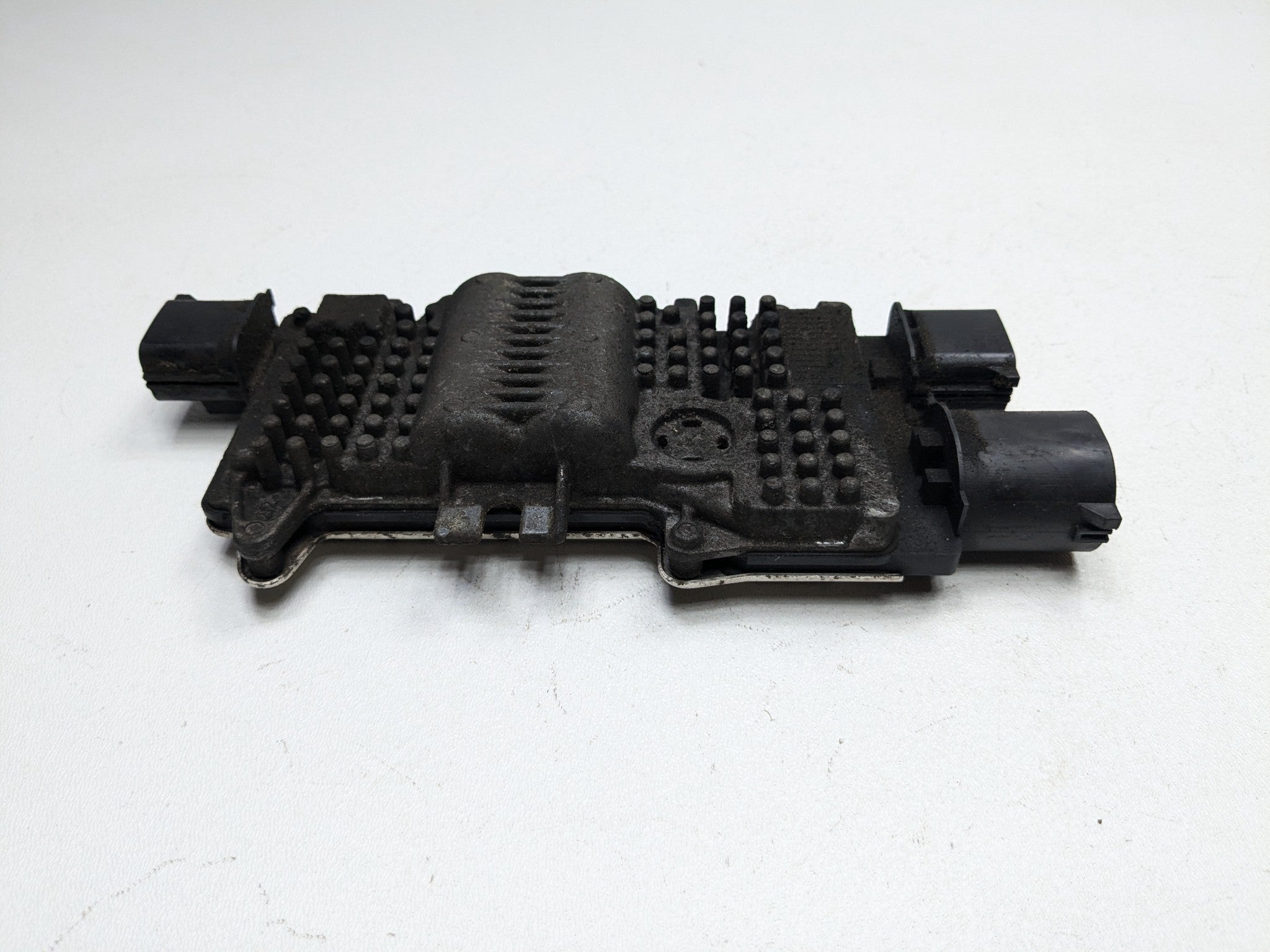 2011 - 2015 OEM FORD EXPLORER RADIATOR FAN CONTROL MODULE UNIT
