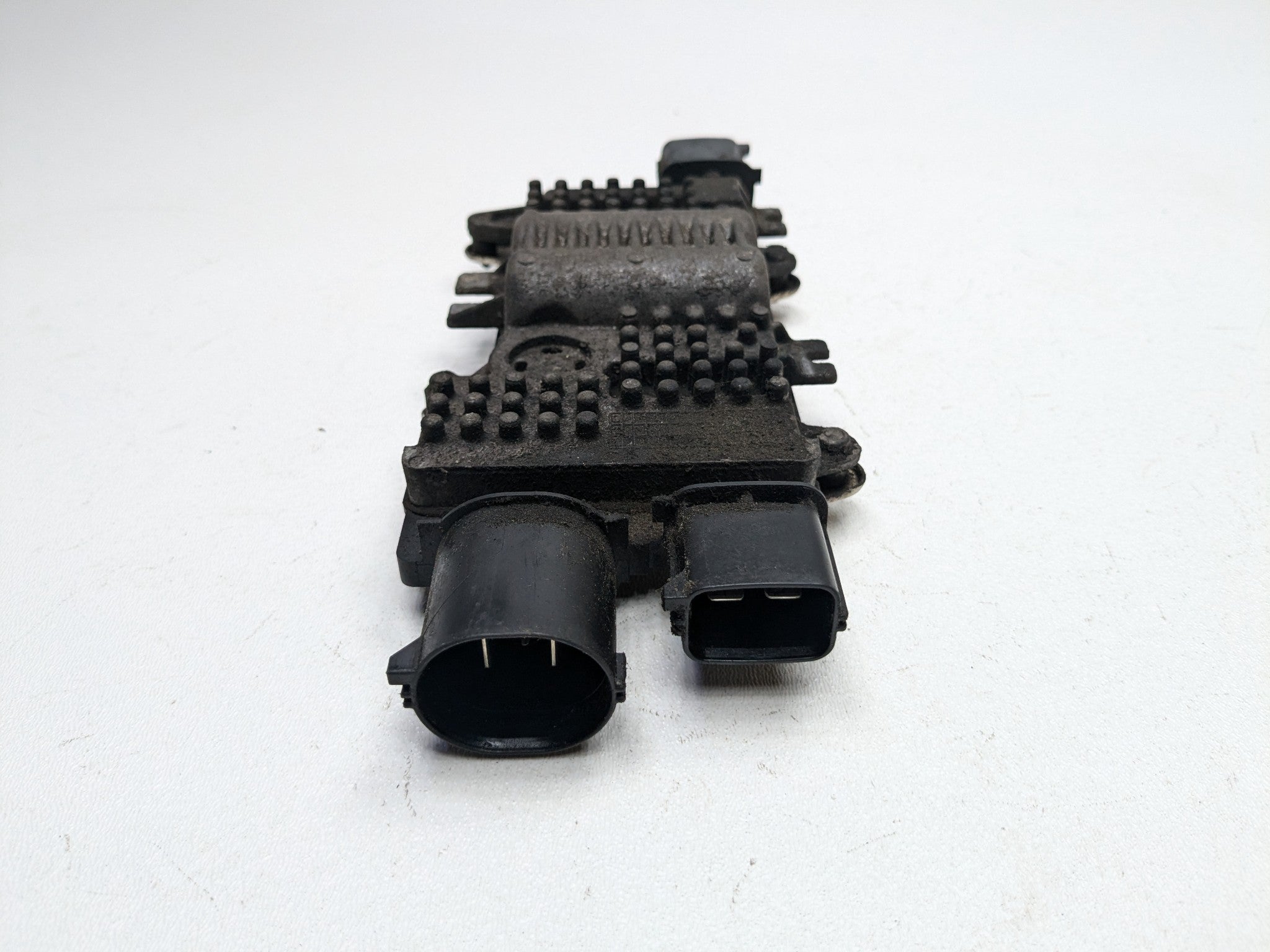 2011 - 2015 OEM FORD EXPLORER RADIATOR FAN CONTROL MODULE UNIT